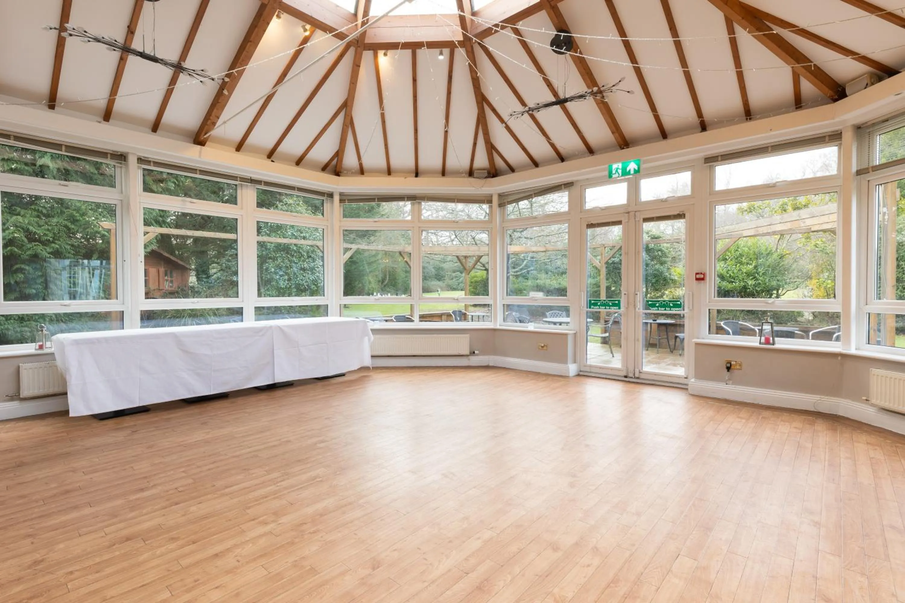 Woodlands Lodge Hotel