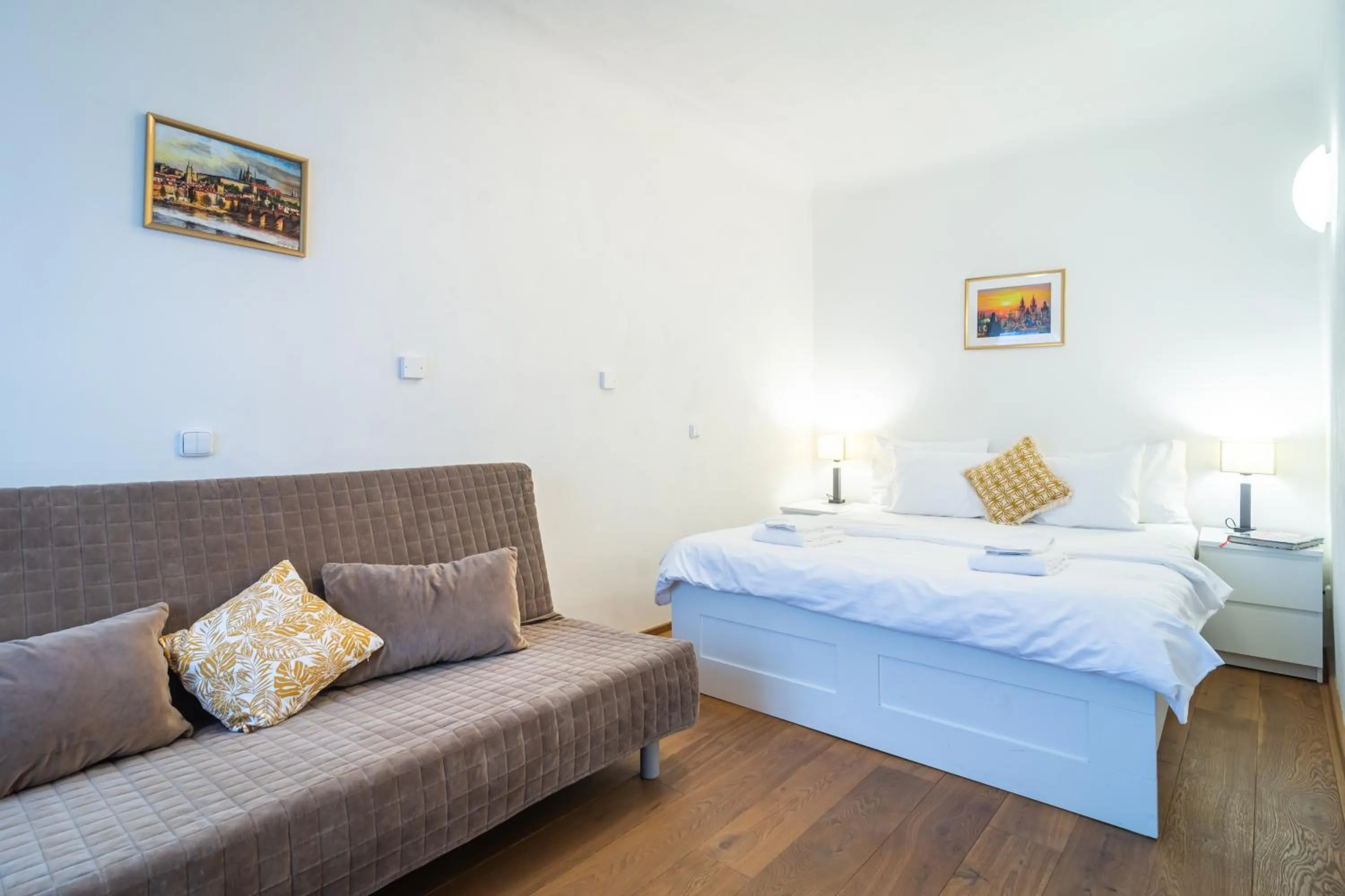 Bedroom, Bed in Royal Road Residence
