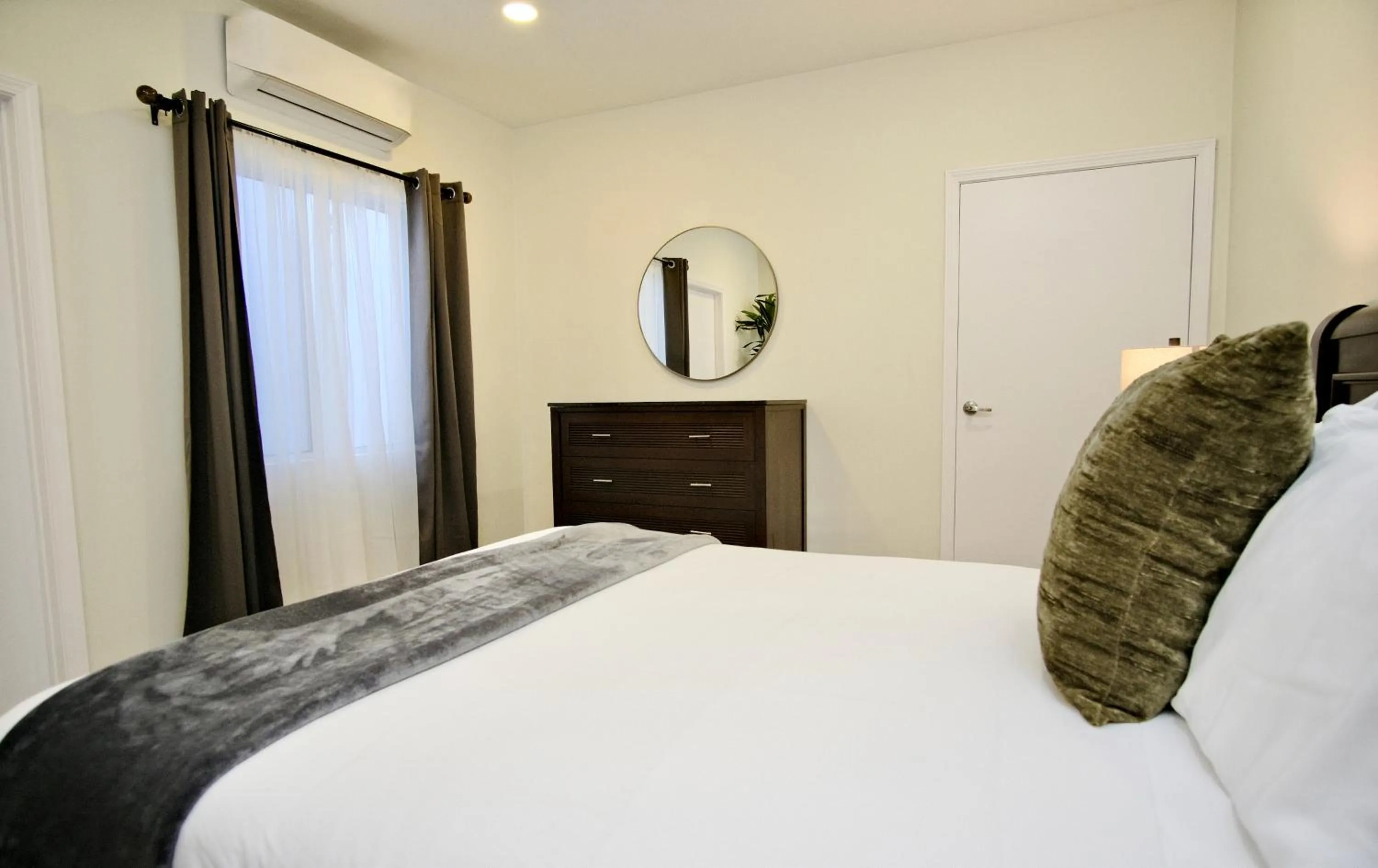 Bedroom, Bed in Rio Suites