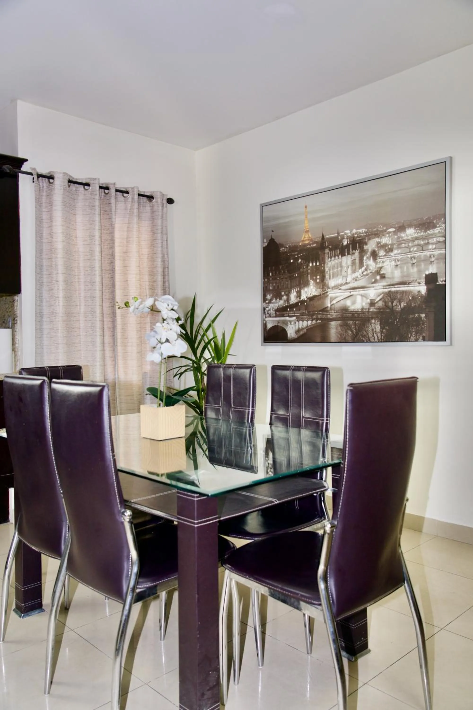 Dining area in Rio Suites