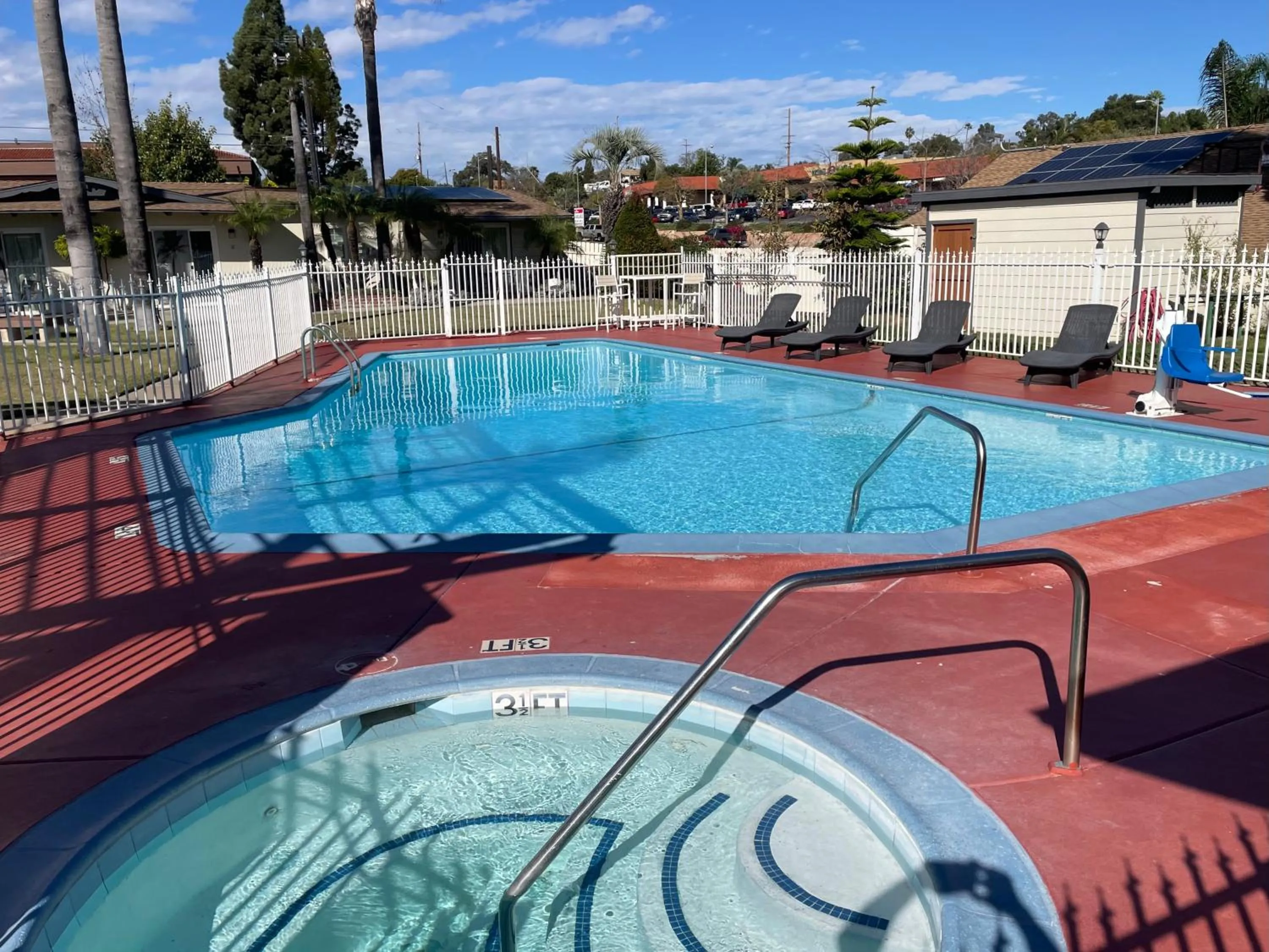 Hot Tub in Fallbrook Country Inn