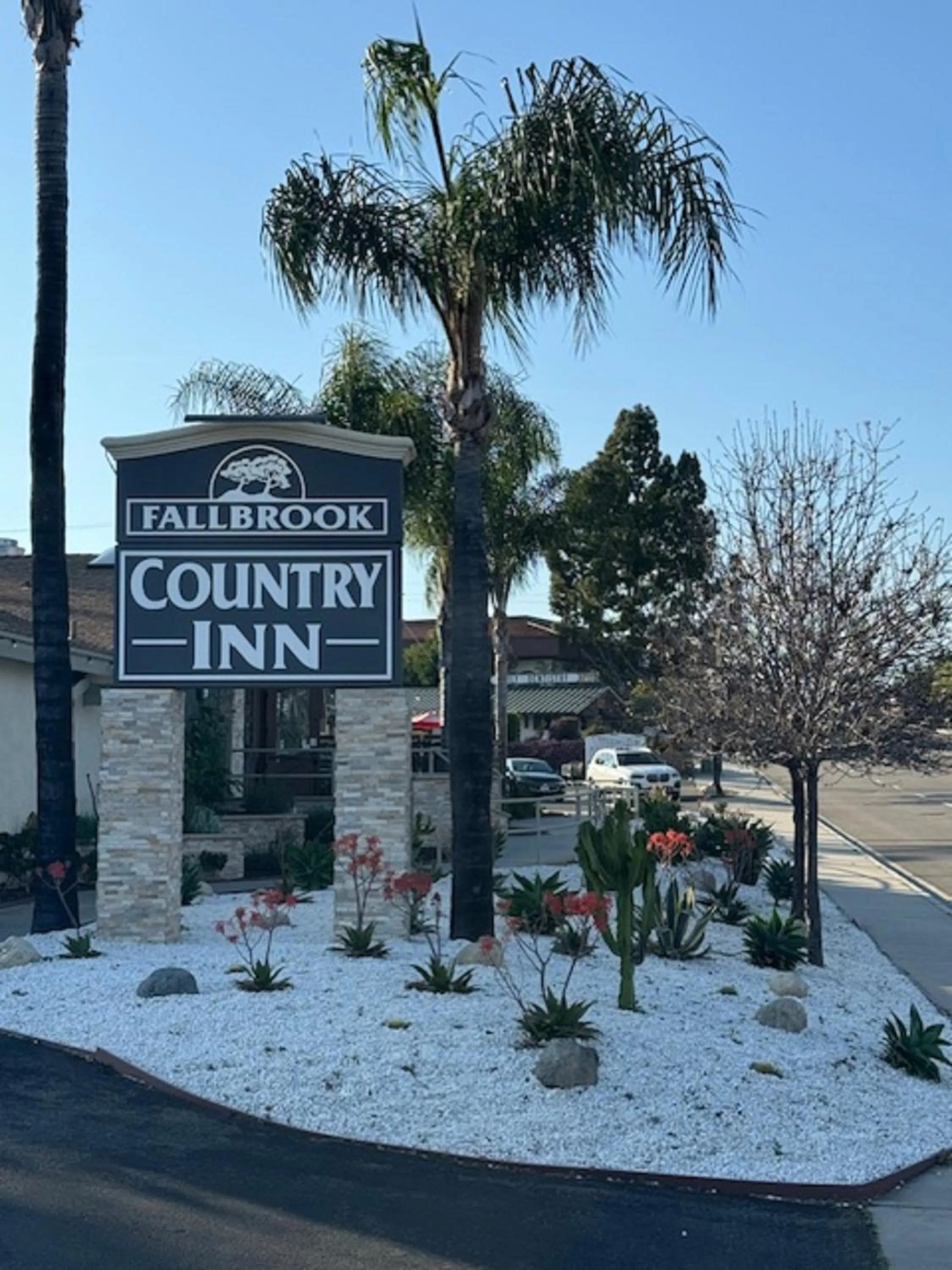 Facade/entrance in Fallbrook Country Inn
