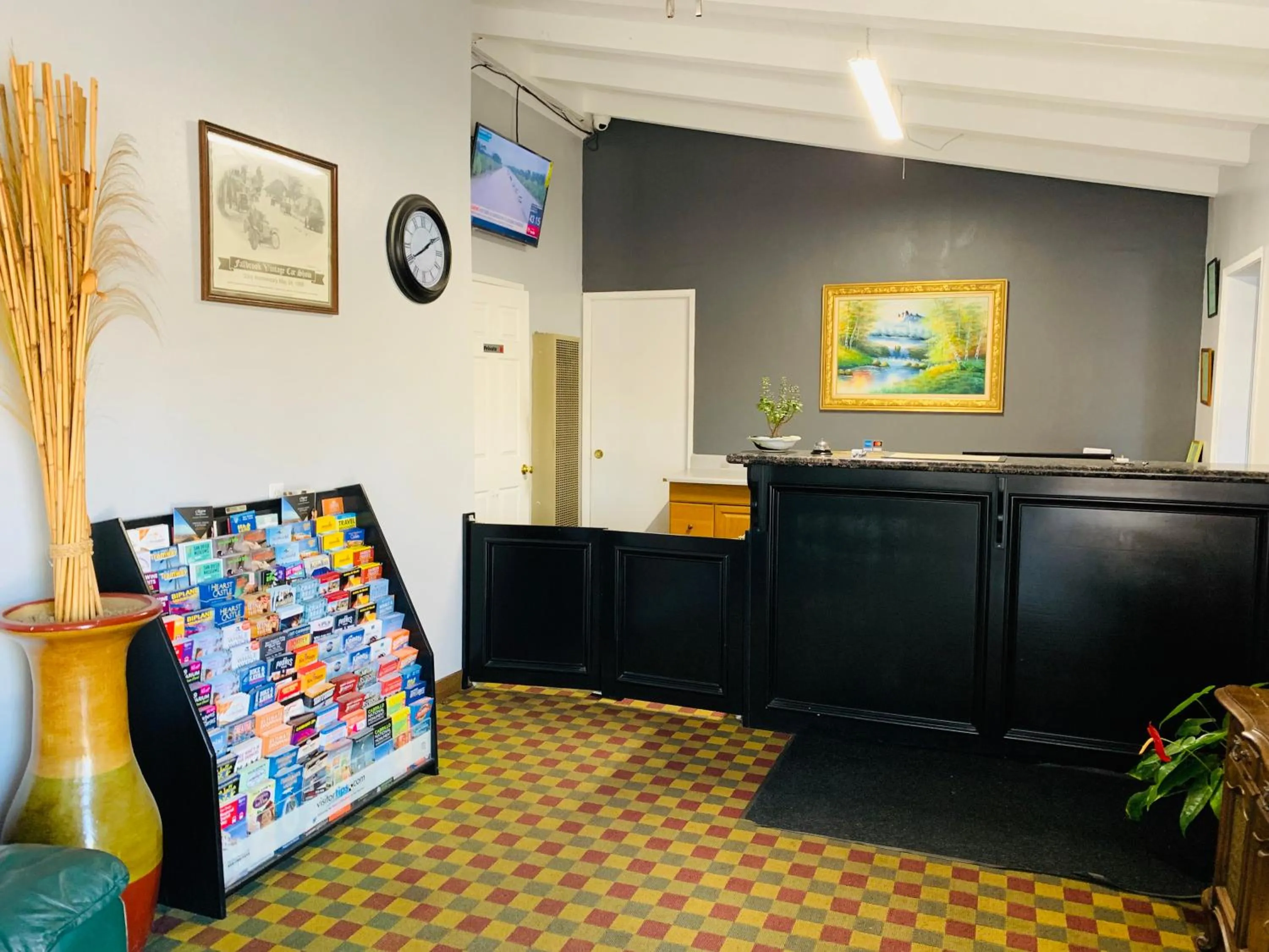 Lobby or reception in Fallbrook Country Inn