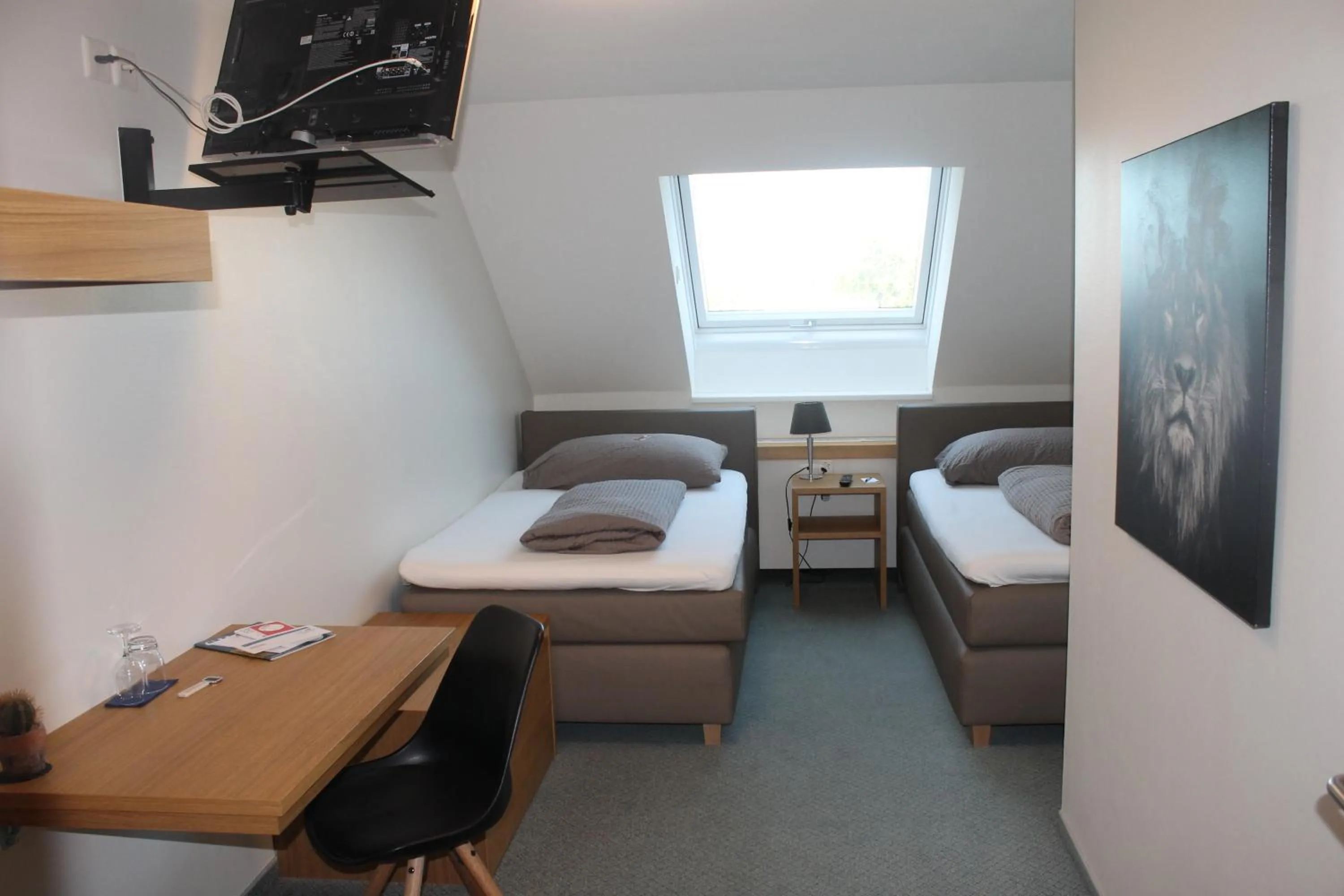 Bed in Landgasthof Lowen