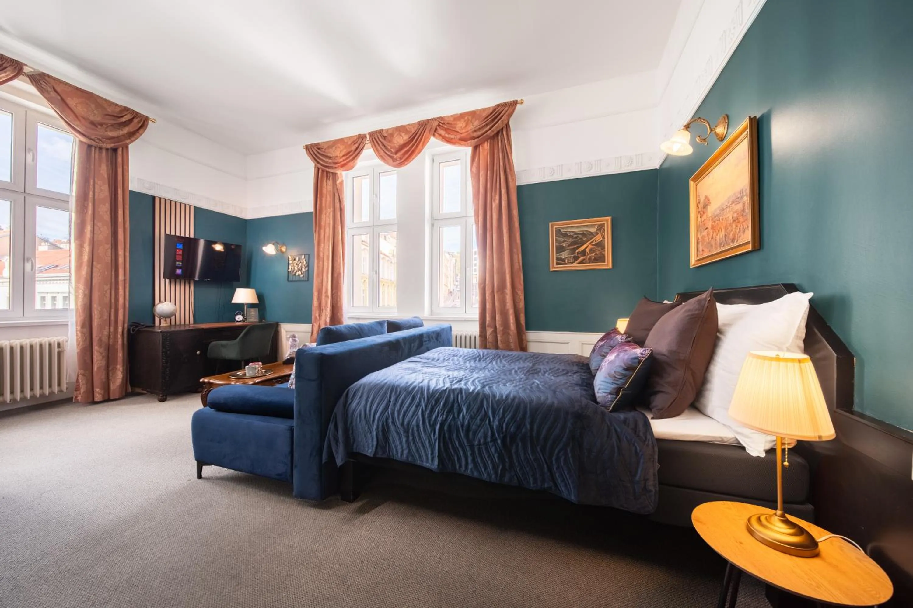 Photo of the whole room, Bed in Hotel Praga 1885 by Wagnerstays