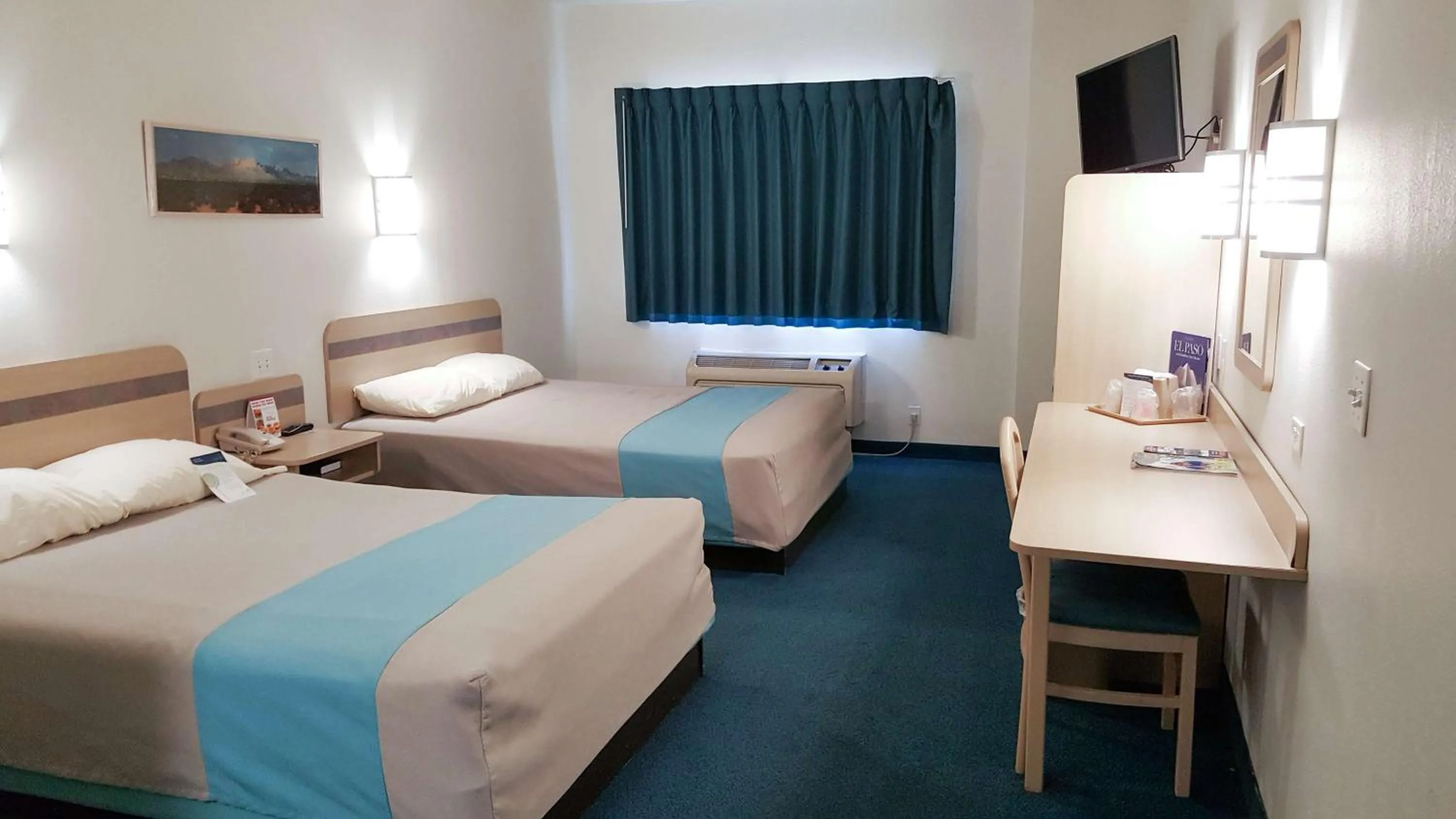 Photo of the whole room, Bed in Motel 6-Las Cruces, NM - Telshor