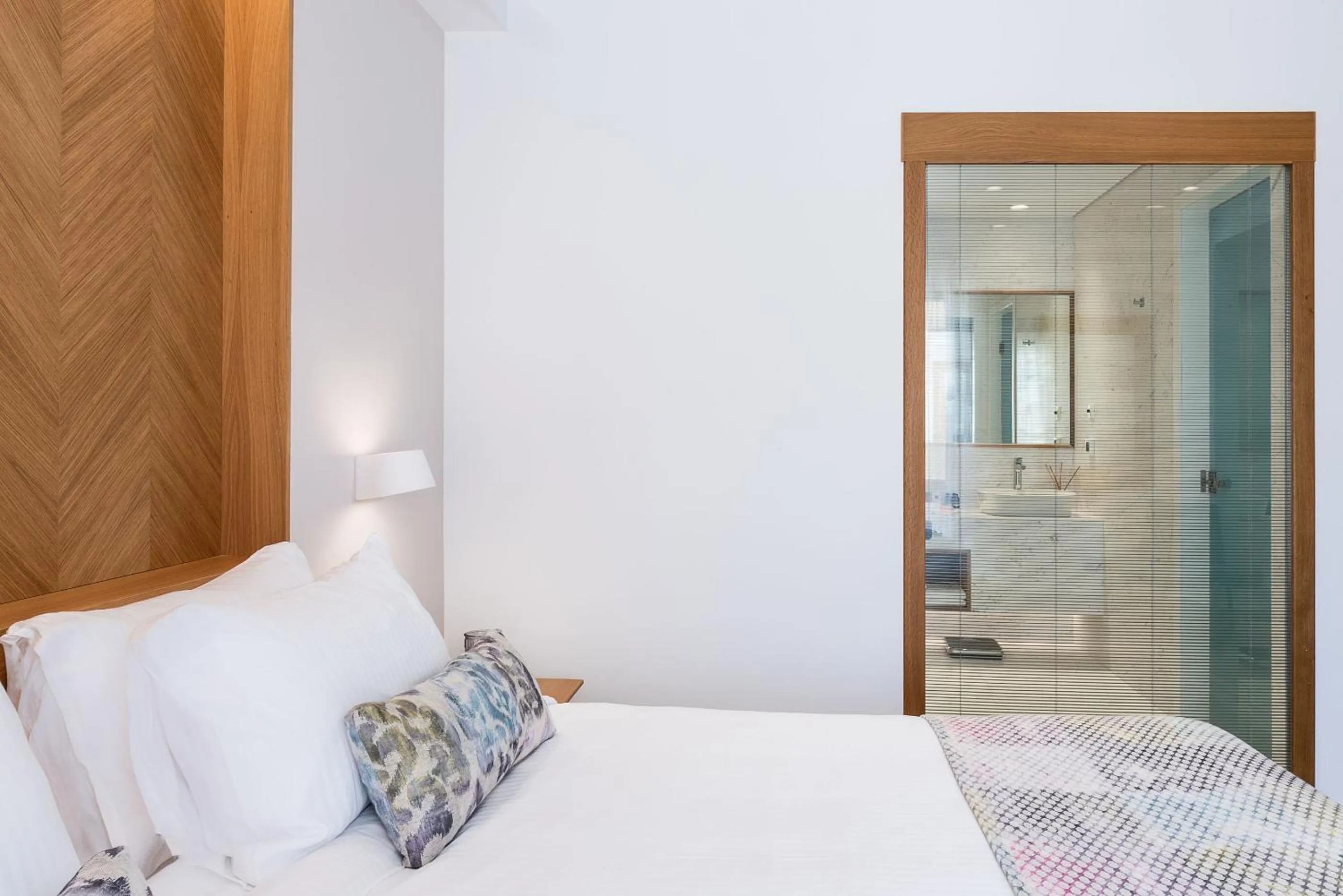 Photo of the whole room, Bed in Avra Apartments Venetian Harbour