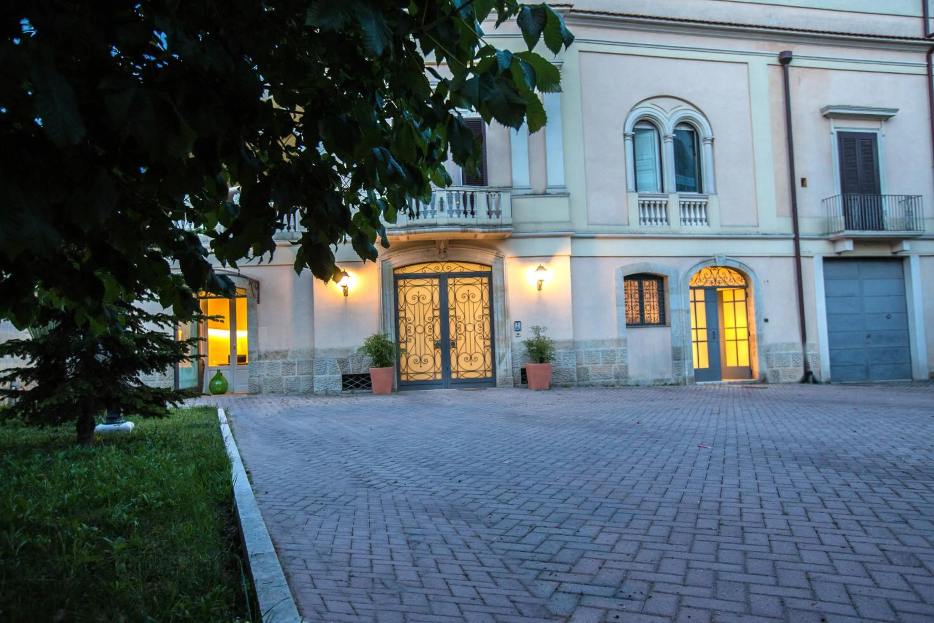 Facade/entrance in Giardini 82 B&B