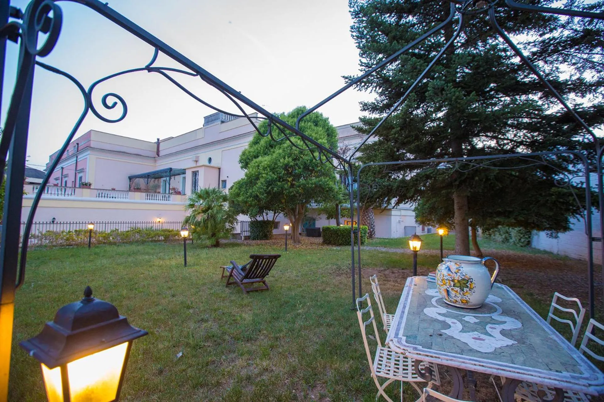 Garden view in Giardini 82 B&B