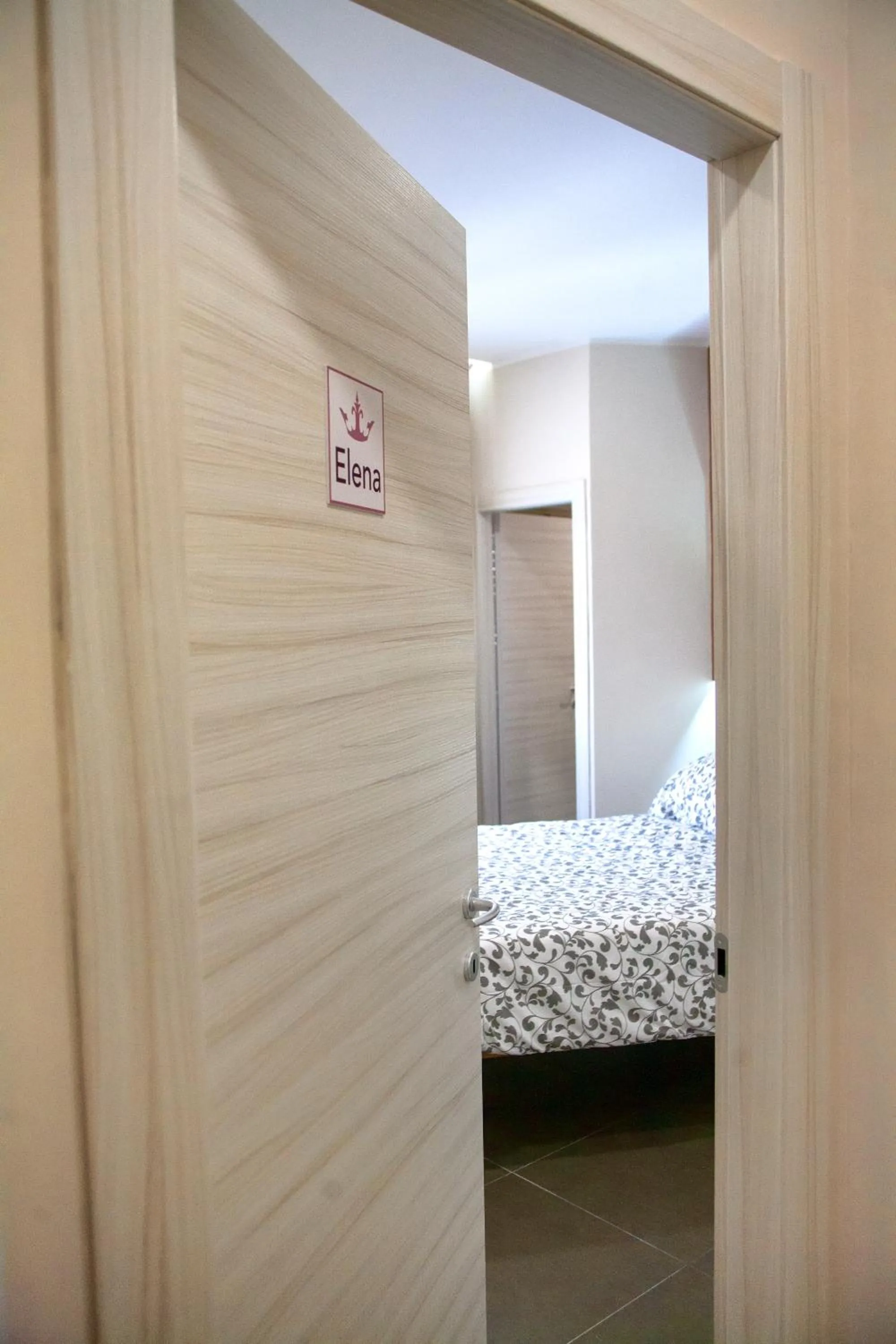 Bedroom, Bed in Regina ELENA