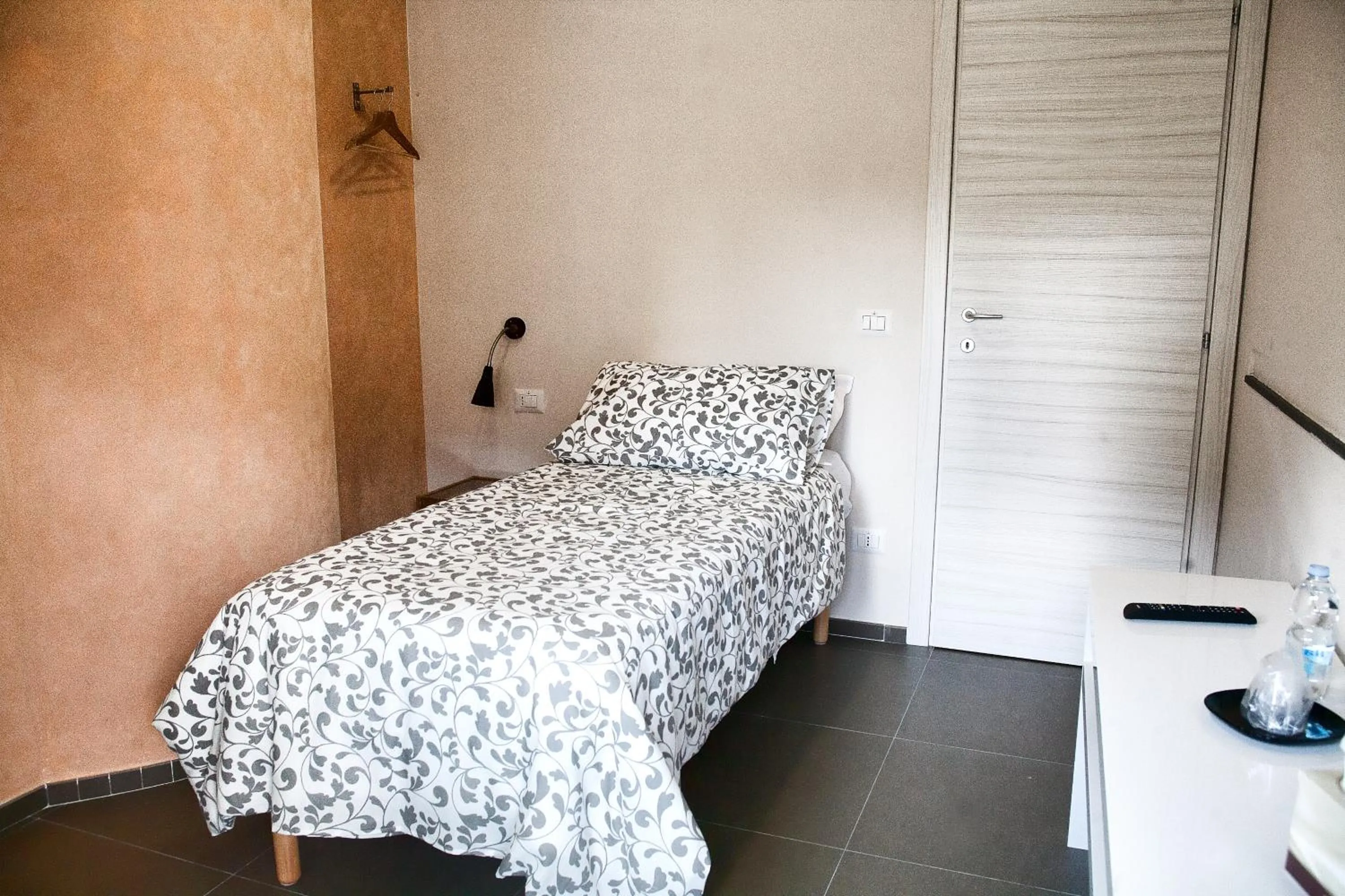 Bedroom, Bed in Regina ELENA