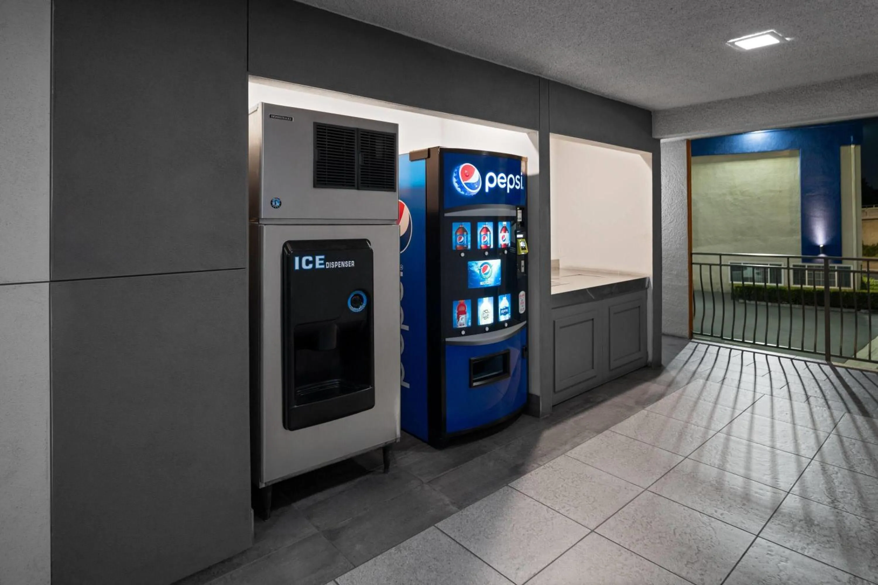 Other in Travelodge Inn & Suites by Wyndham Anaheim on Disneyland Dr