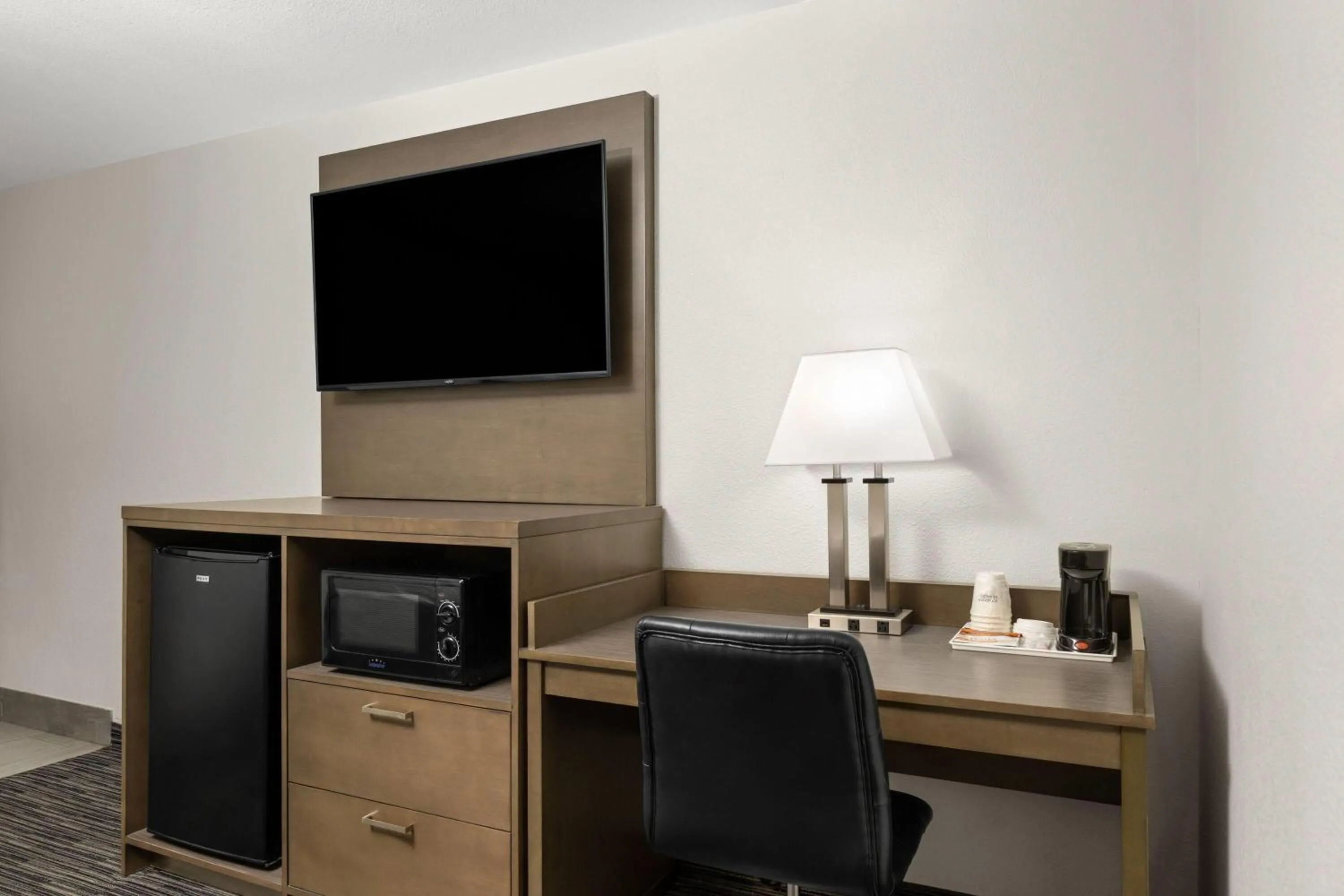 Photo of the whole room in Travelodge Inn & Suites by Wyndham Anaheim on Disneyland Dr