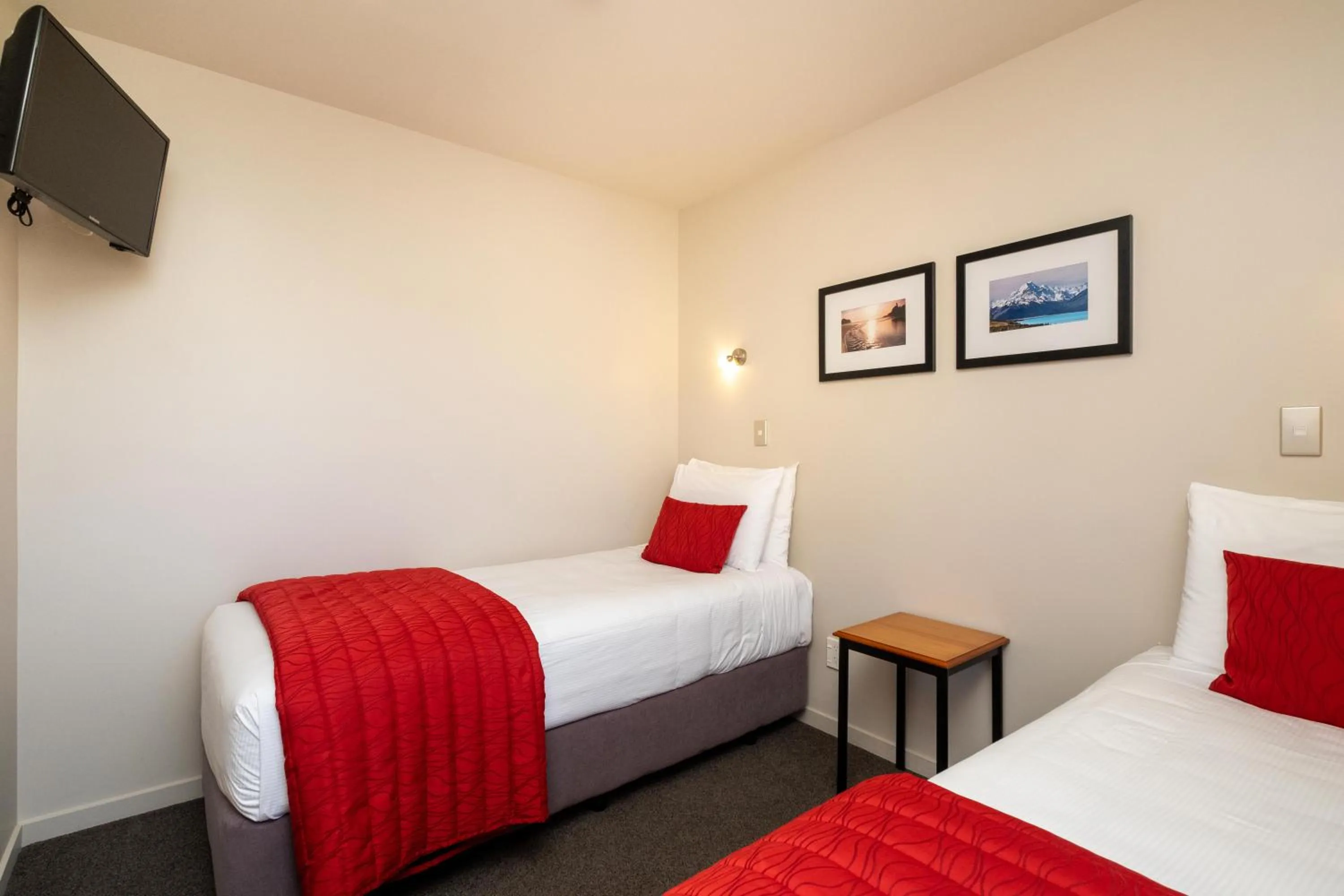 Bedroom, Bed in Bella Vista Motel Napier