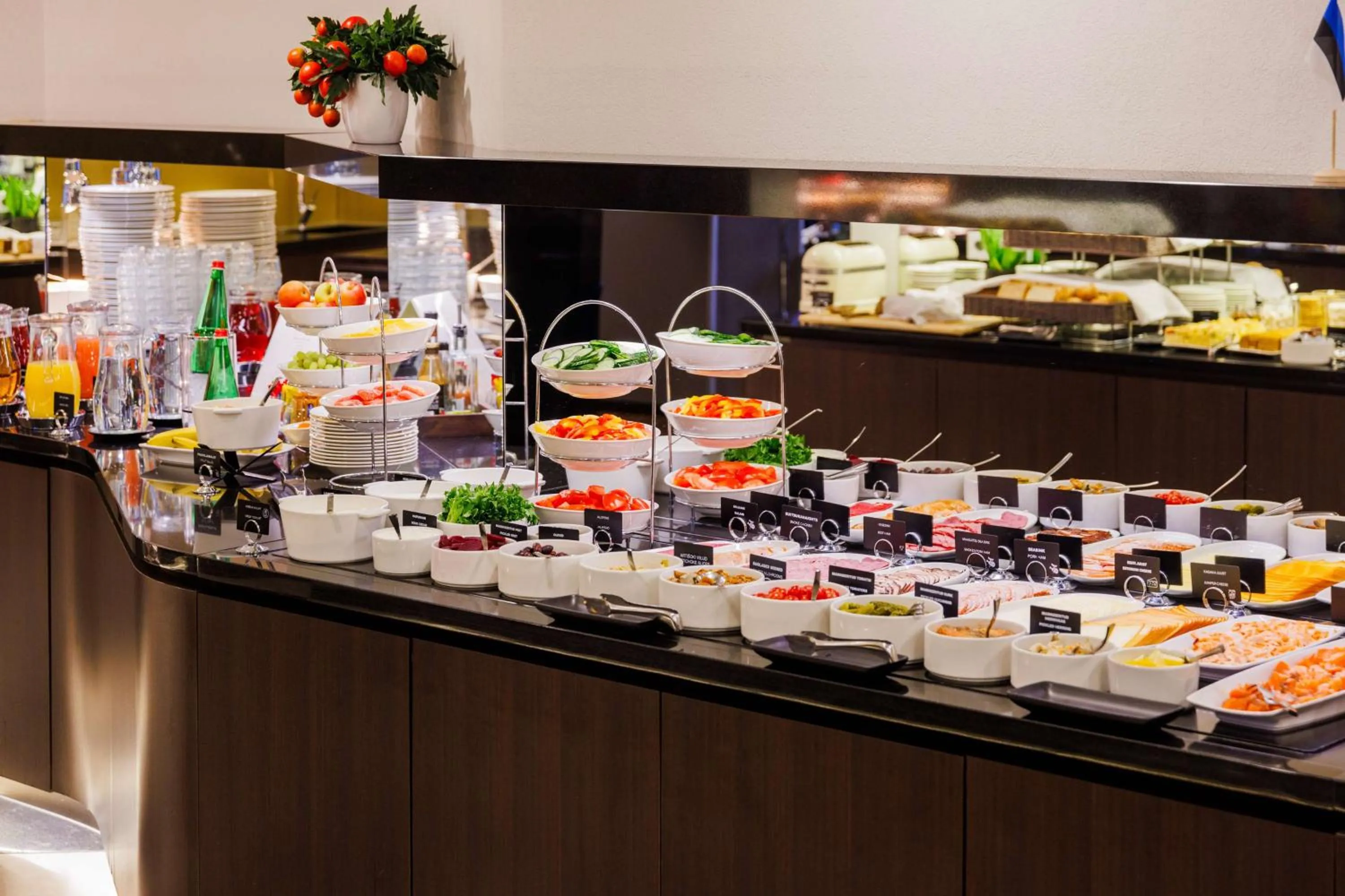 Food and drinks in Palace Hotel Tallinn, a member of Radisson Individuals