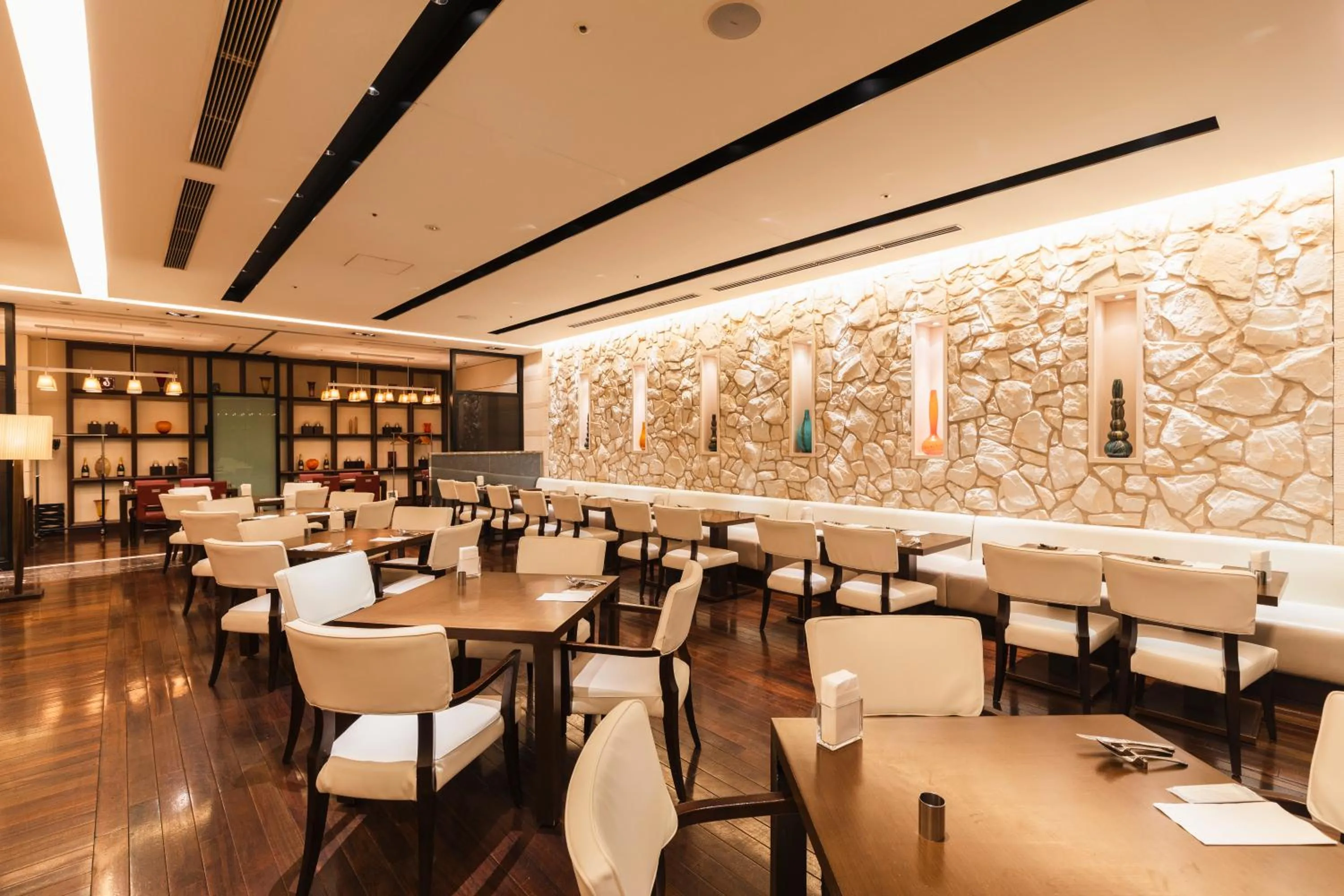 Restaurant/places to eat in Hotel Sunroute Plaza Shinjuku