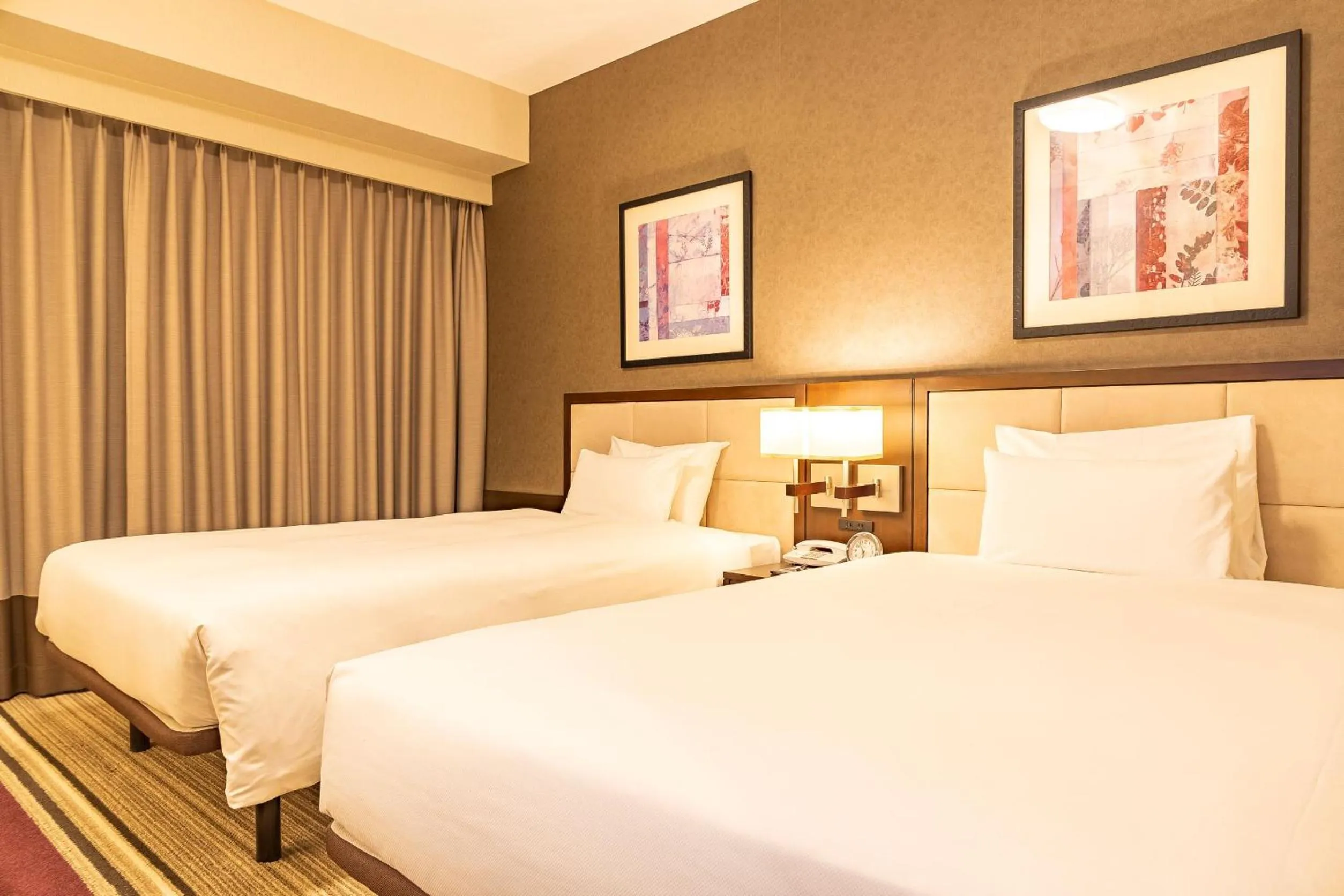 Bed in Hotel Sunroute Plaza Shinjuku