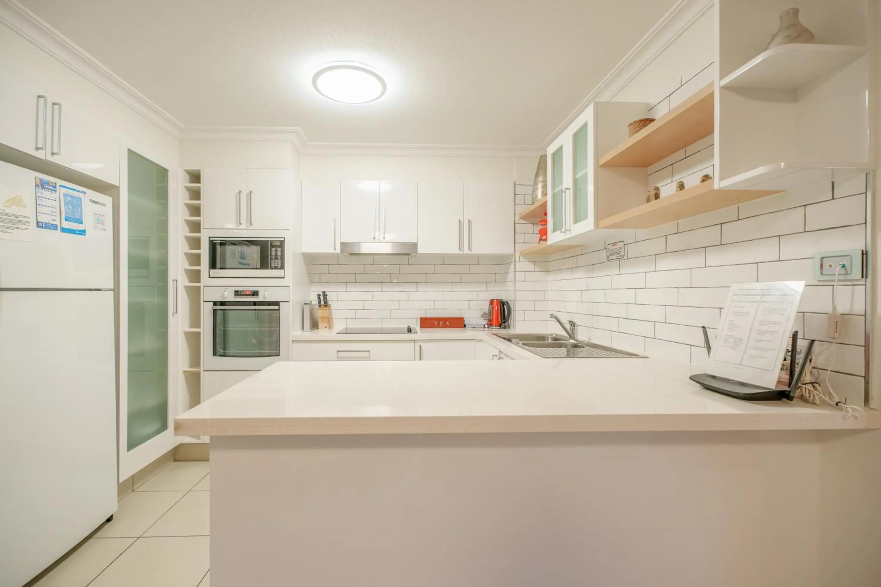 Kitchen or kitchenette in La Grande Apartments