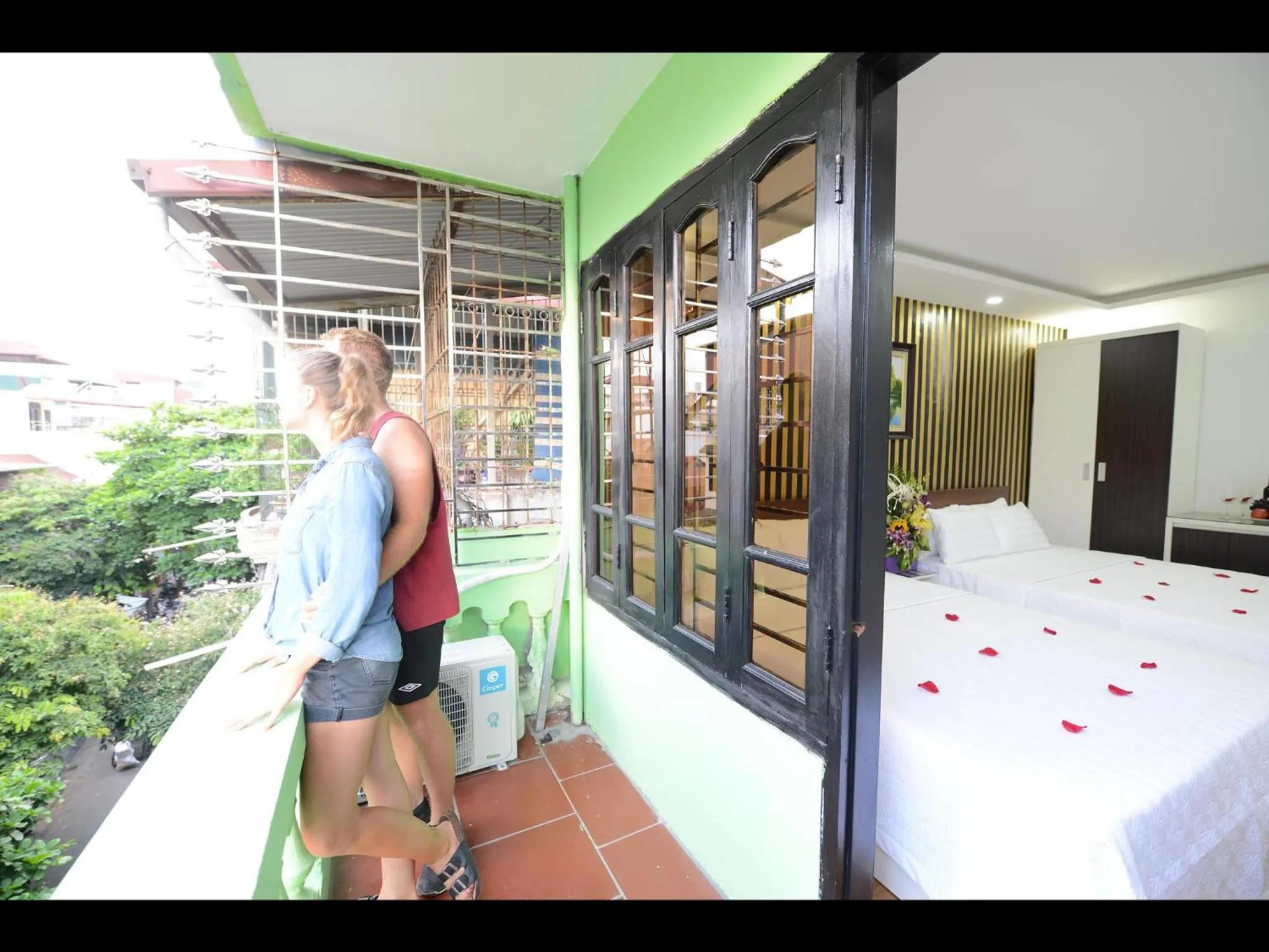 Balcony/Terrace, Bed in Hanoi Golden Hostel
