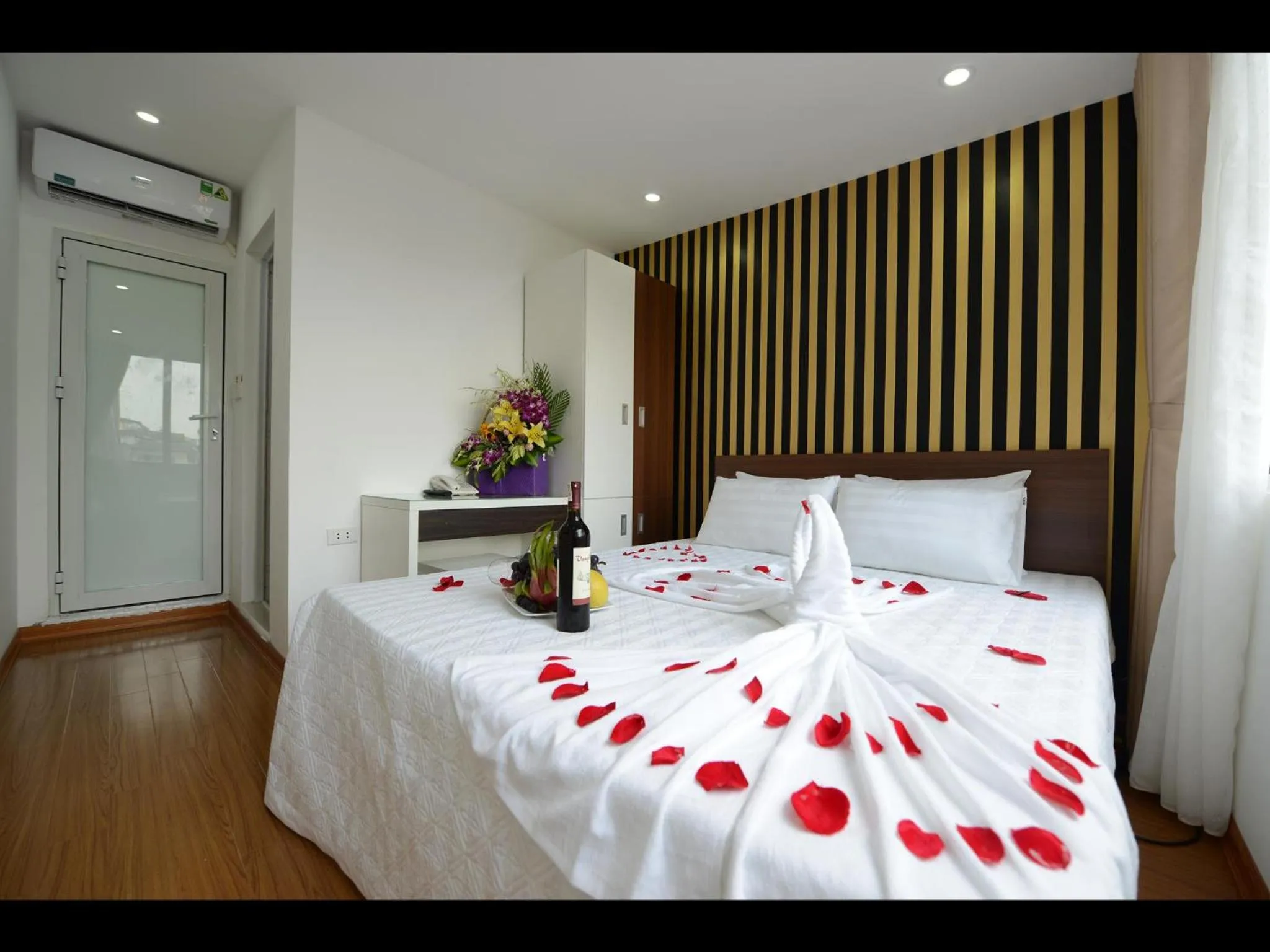 Bedroom, Bed in Hanoi Golden Hostel