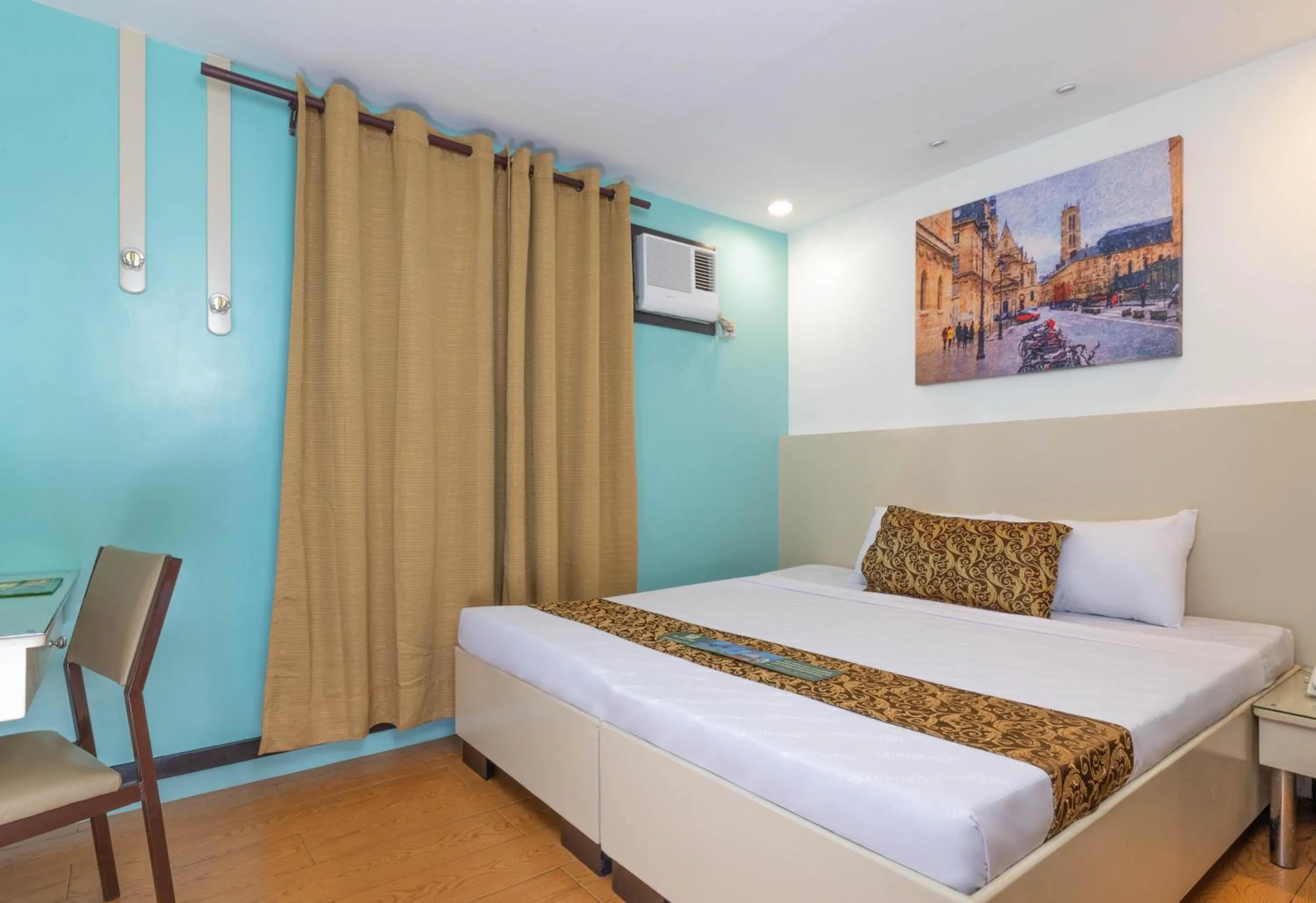 Bed in Eurotel Pedro Gil