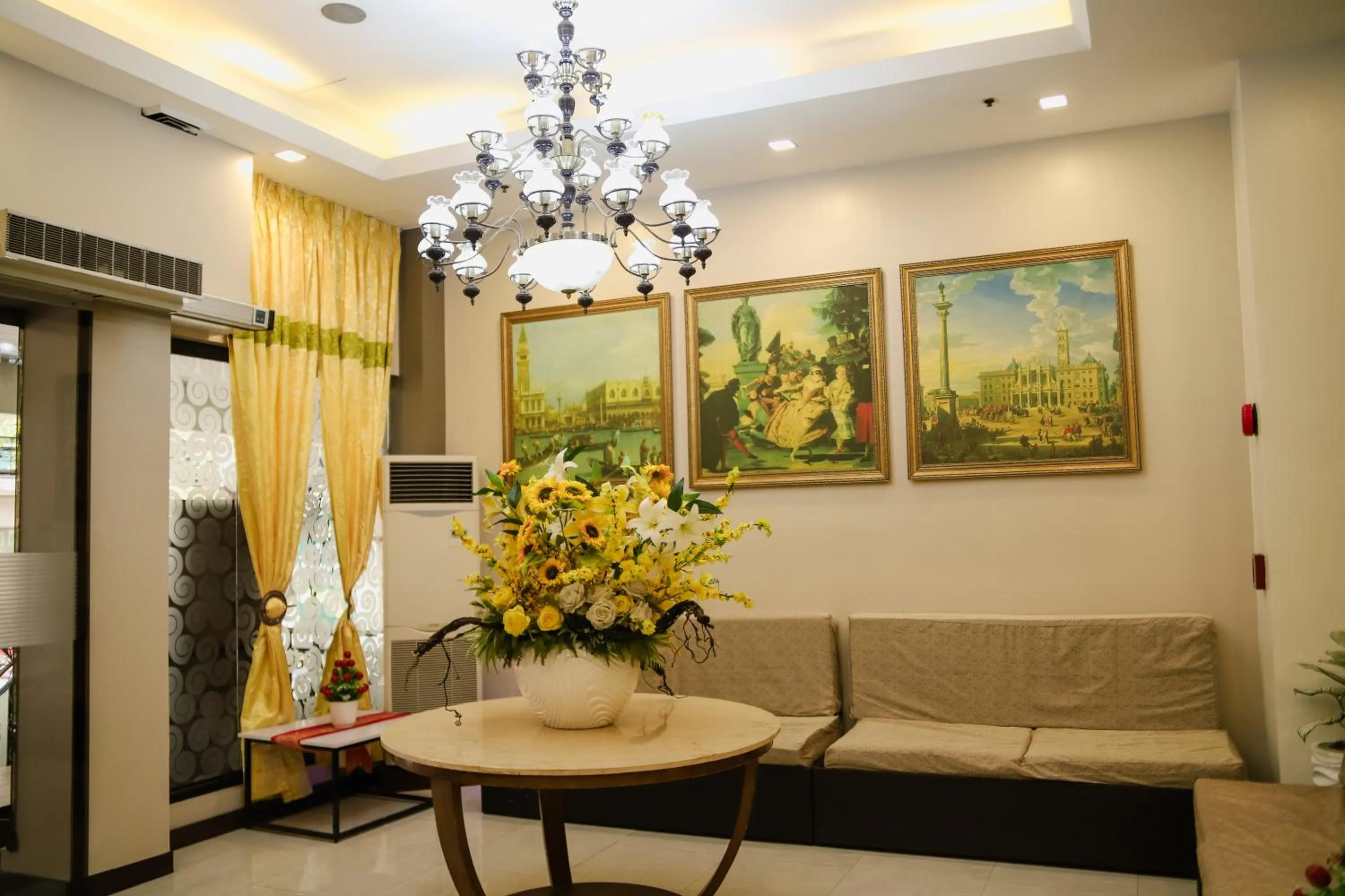 Lobby or reception in Eurotel Pedro Gil