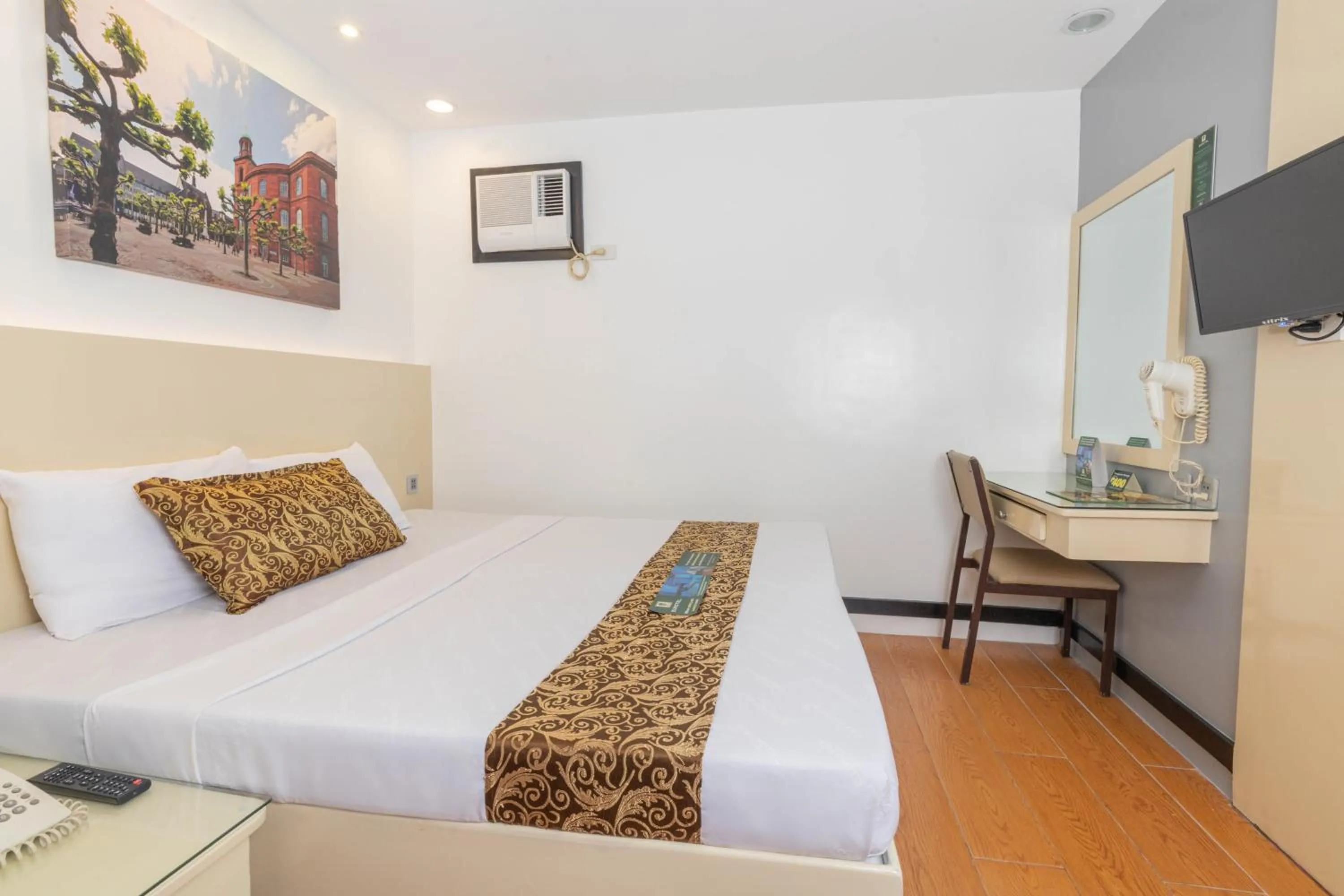 Bed in Eurotel Pedro Gil