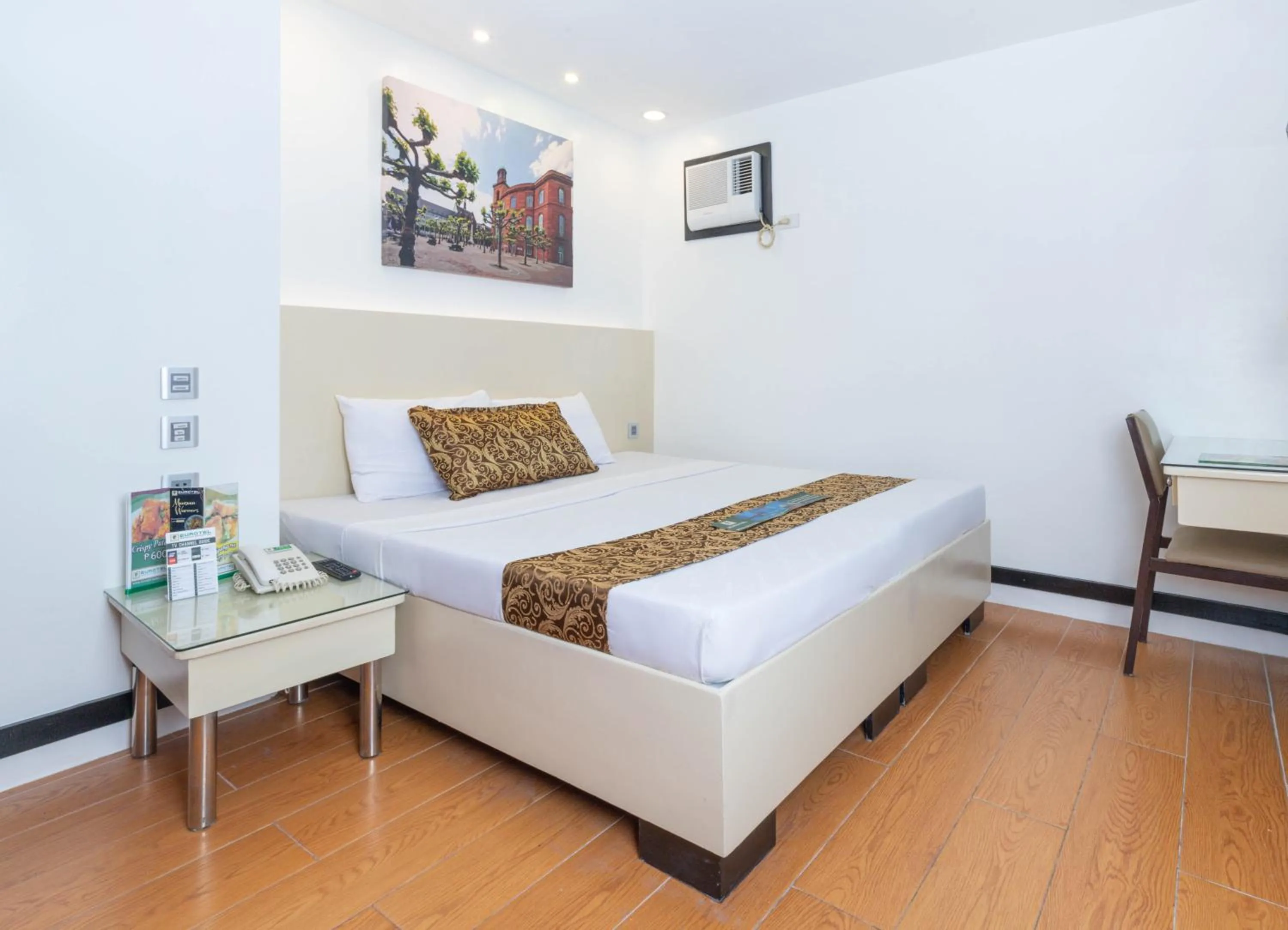 Bedroom, Bed in Eurotel Pedro Gil