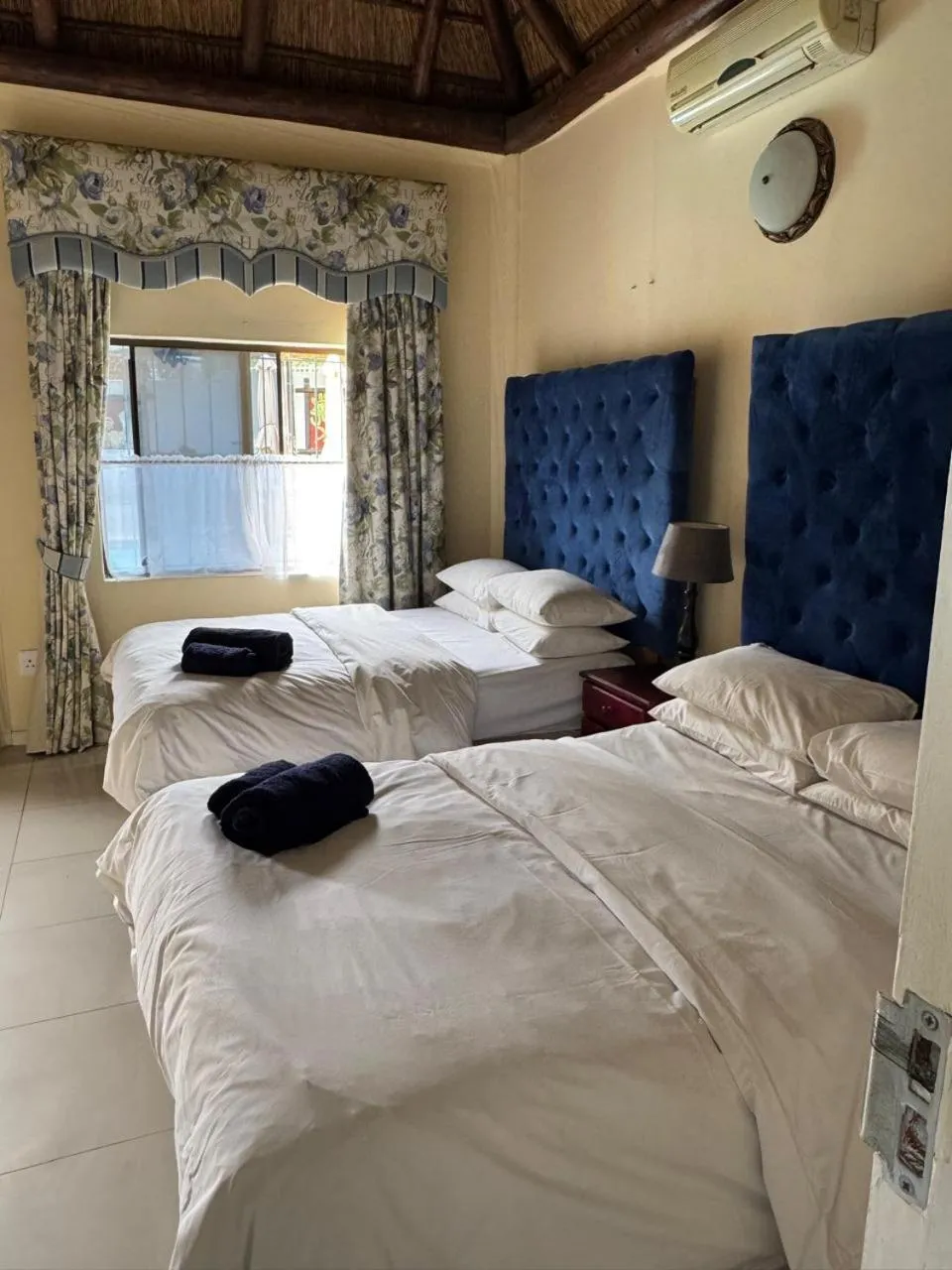 Deluxe King Room - single occupancy in Blue Diamond Lodge