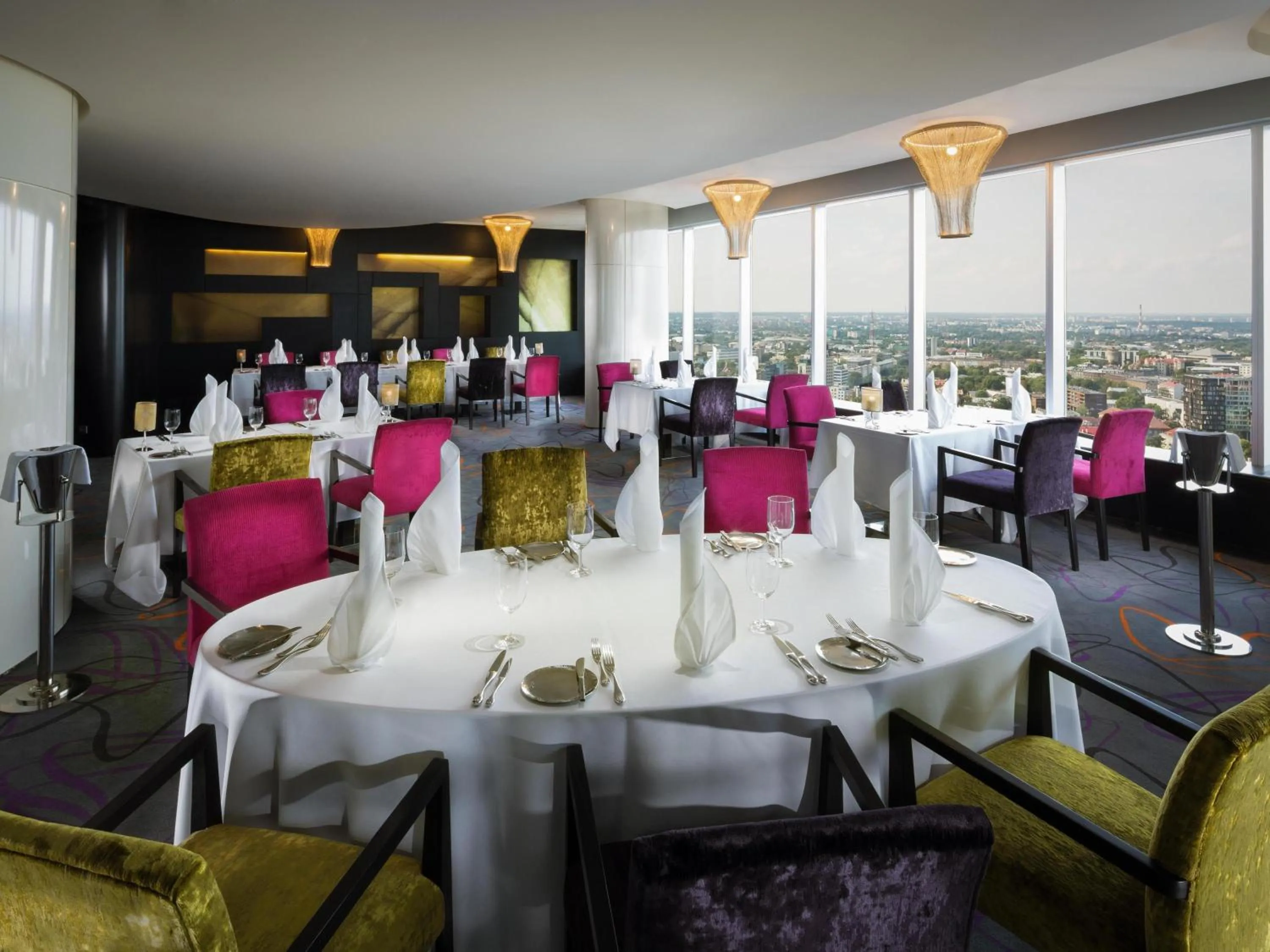 Restaurant/places to eat in Swissotel Tallinn