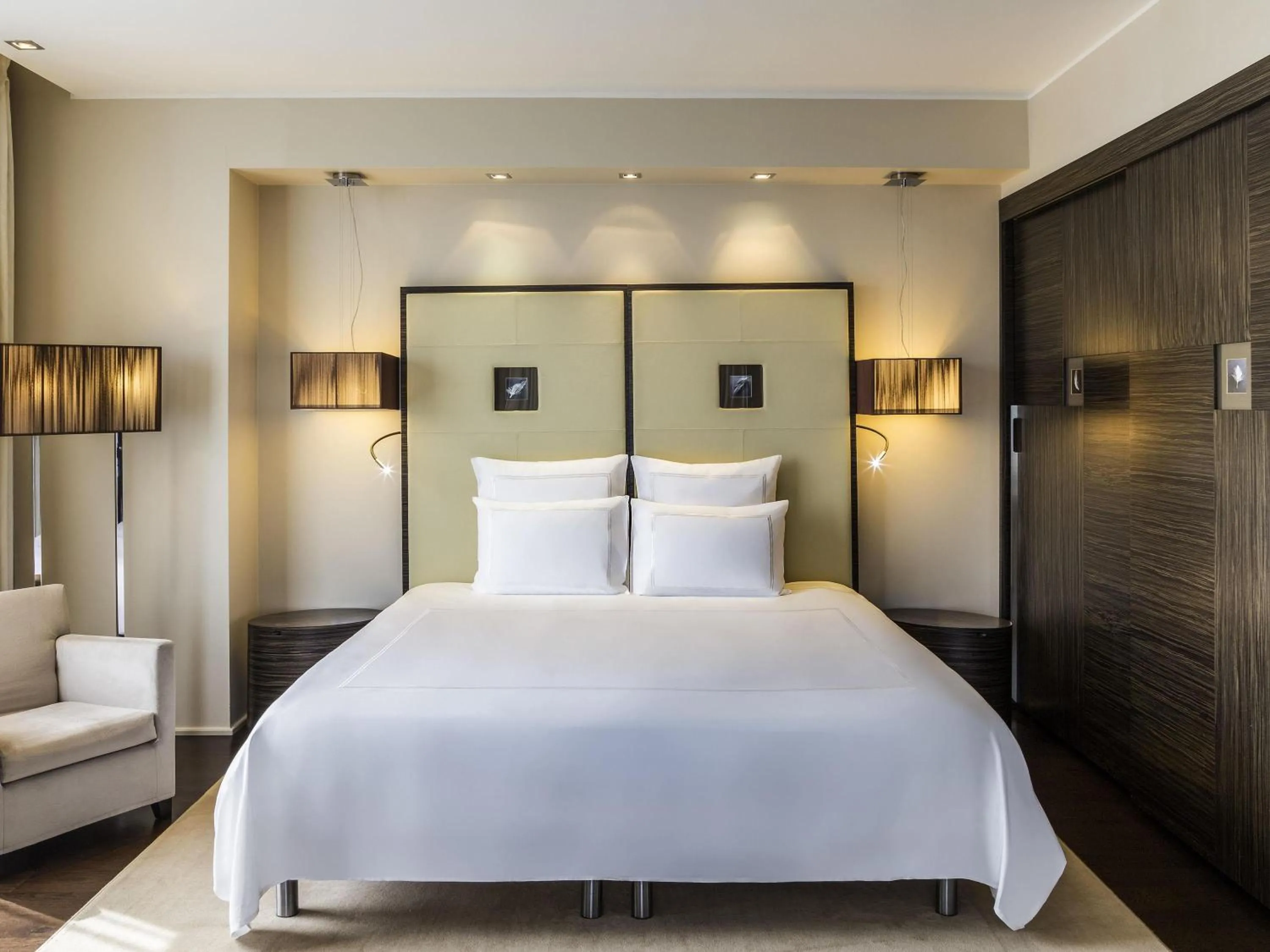 Bedroom, Bed in Swissotel Tallinn