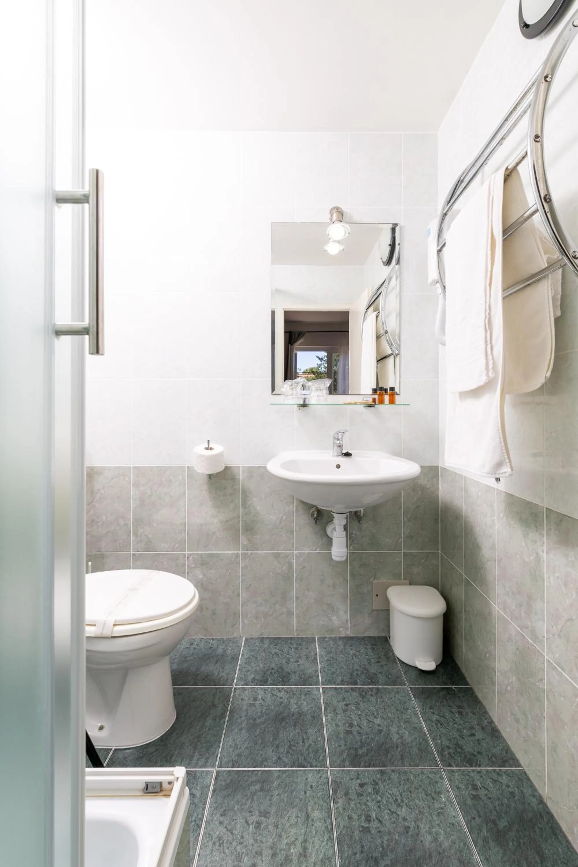 Bathroom in Hotel Timun