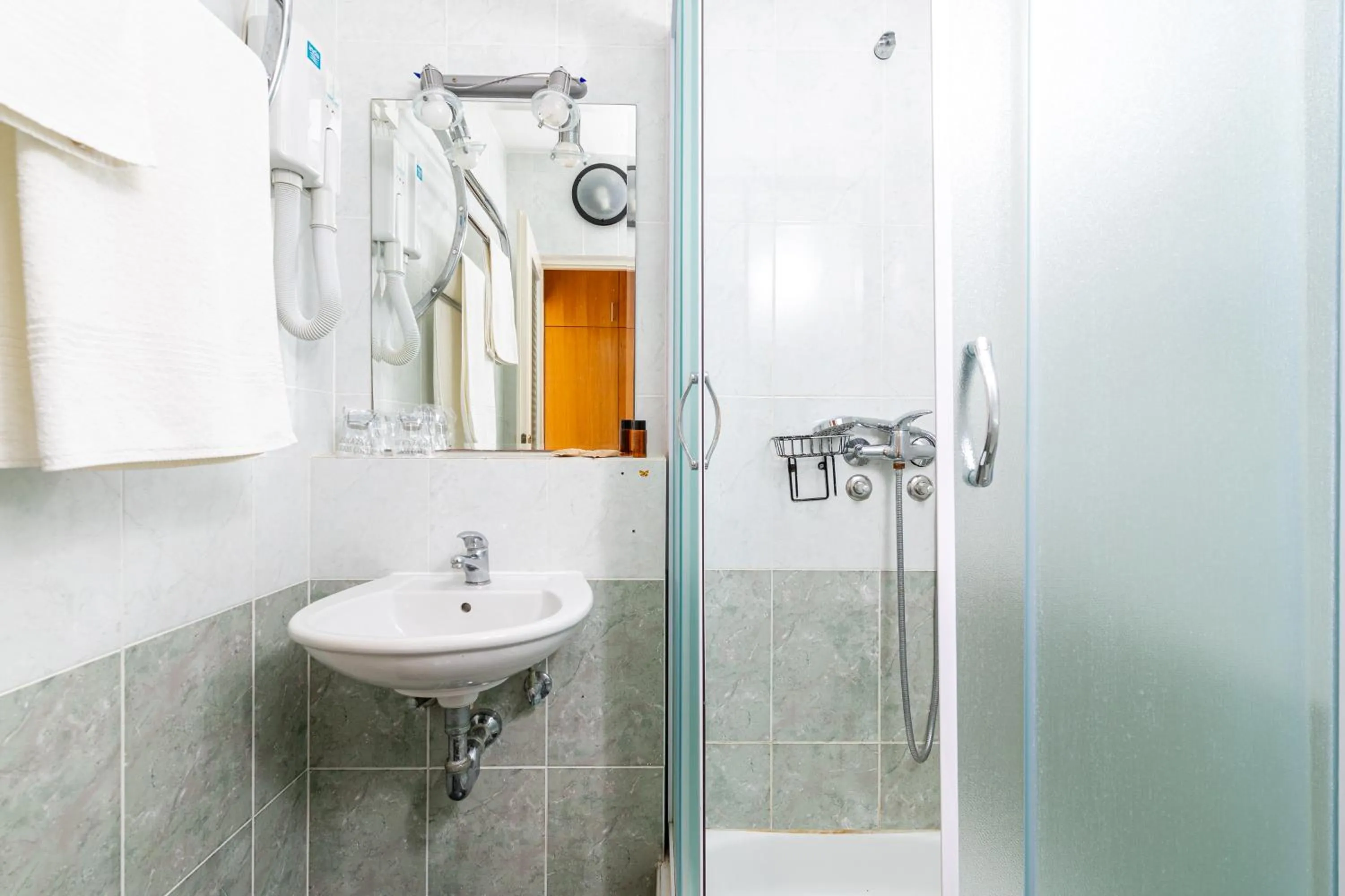 Bathroom in Hotel Timun