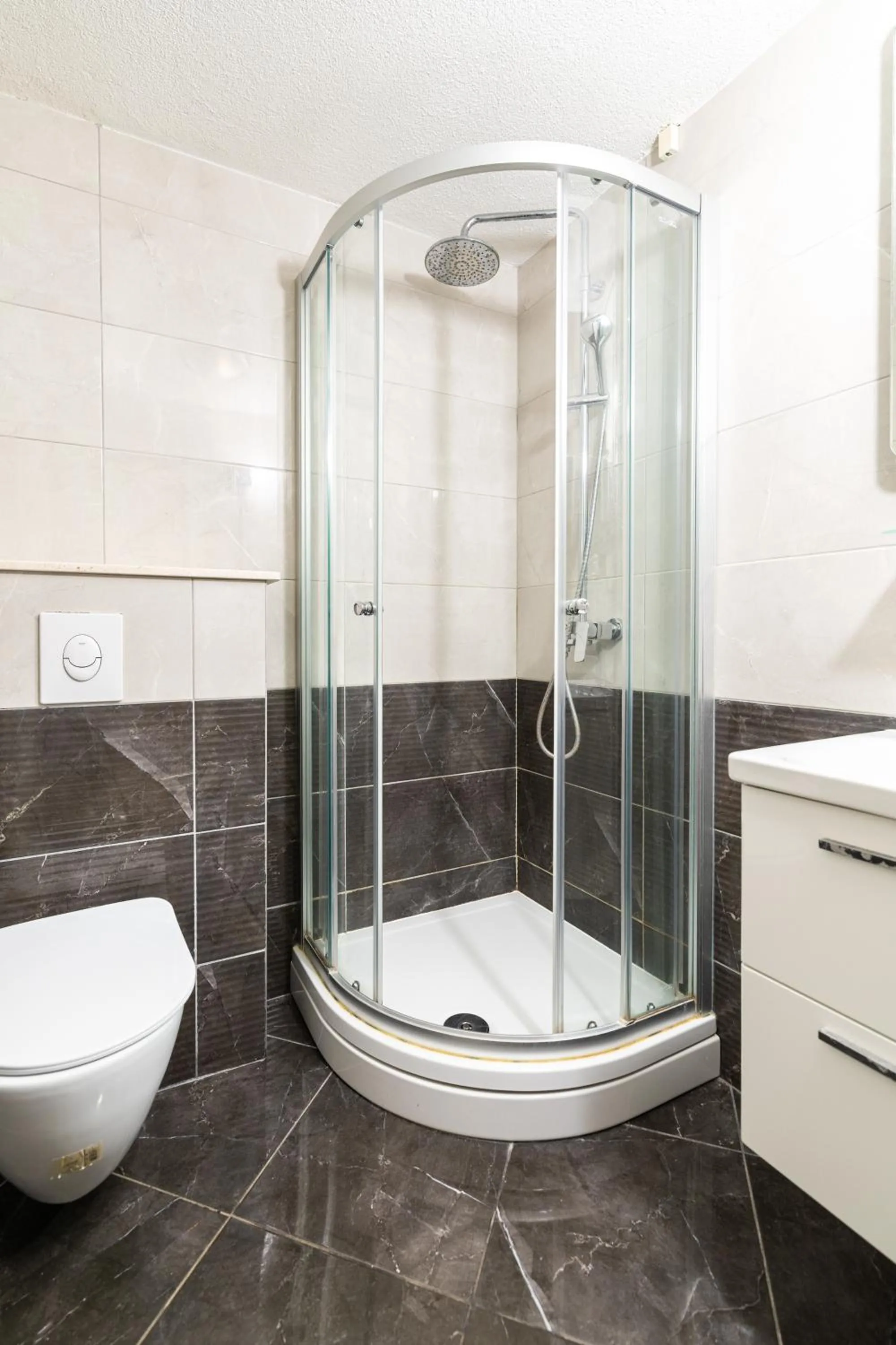 Toilet in Hotel Timun