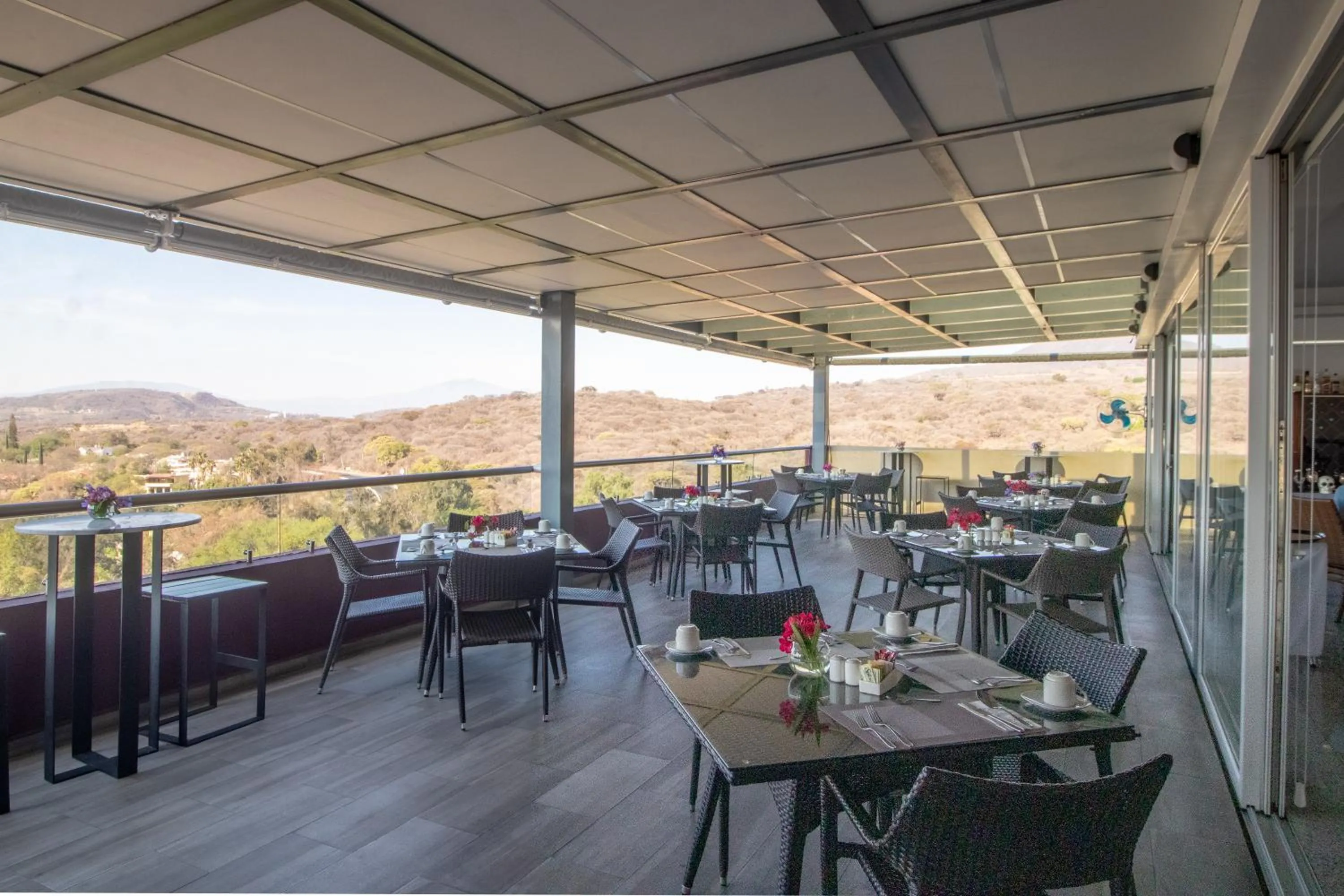 Restaurant/places to eat in Memora Hotel & Villas Chapala