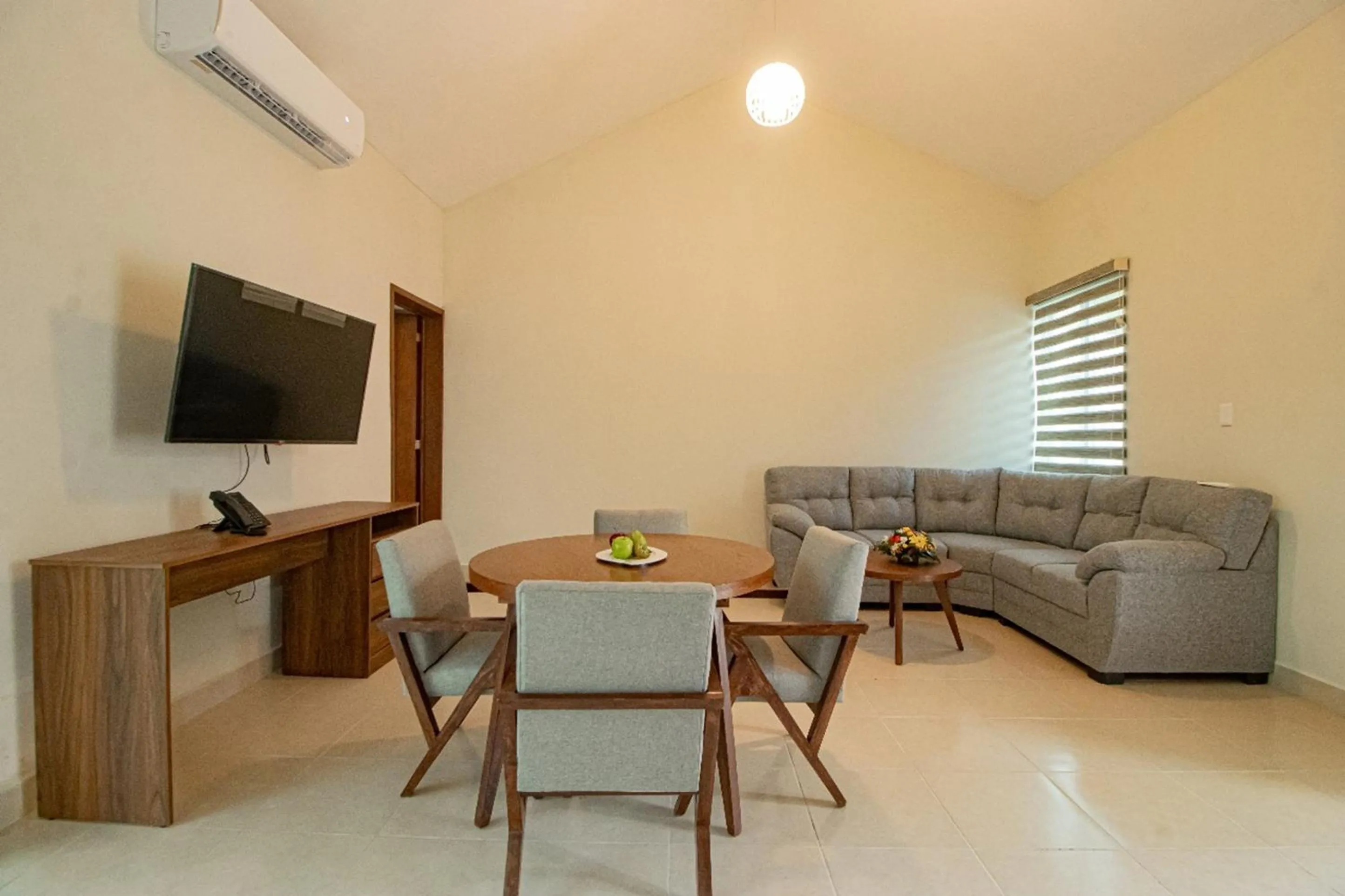 TV and multimedia in Memora Hotel & Villas Chapala