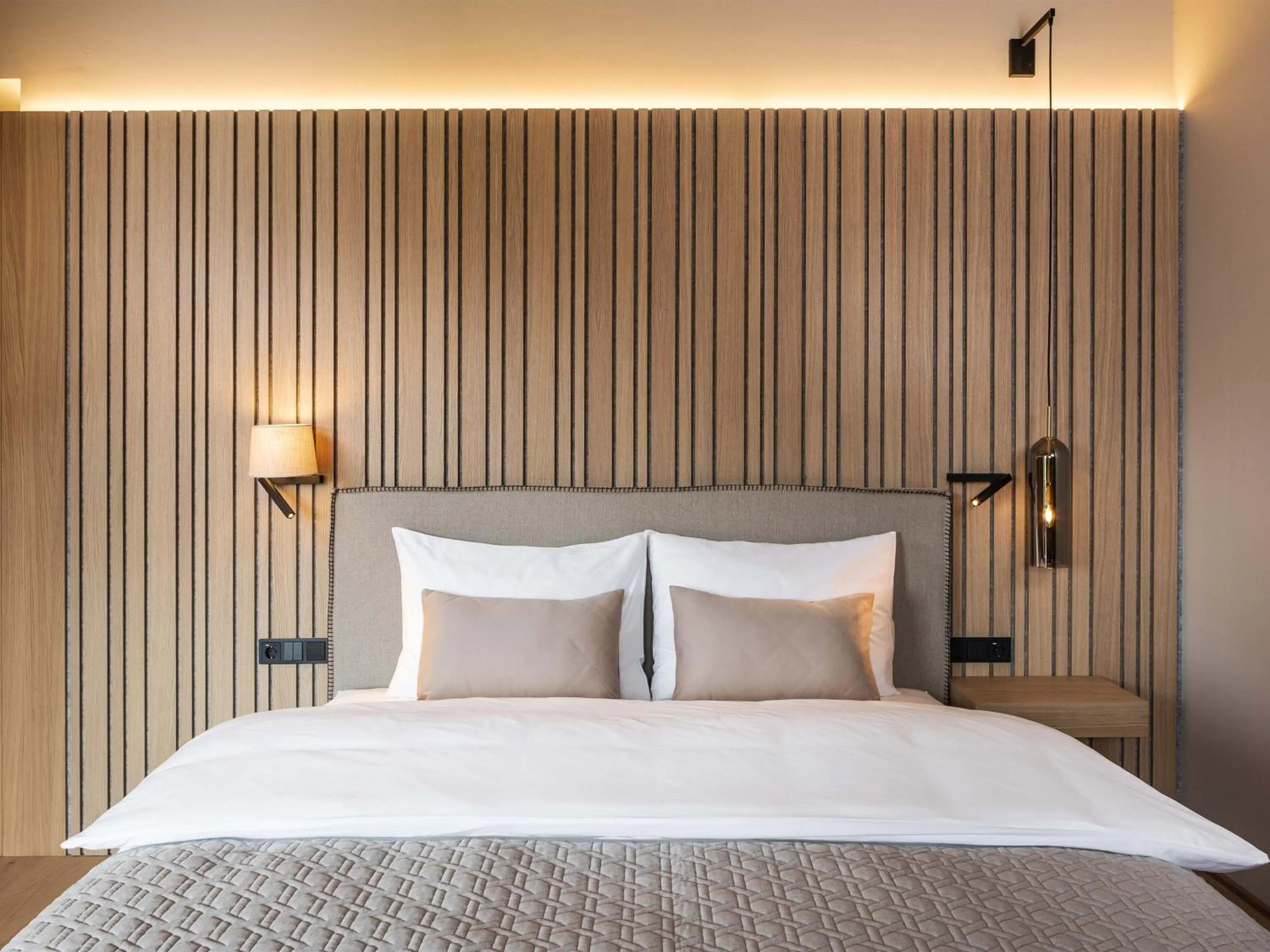 Photo of the whole room, Bed in Schlosshotel Mitterhart