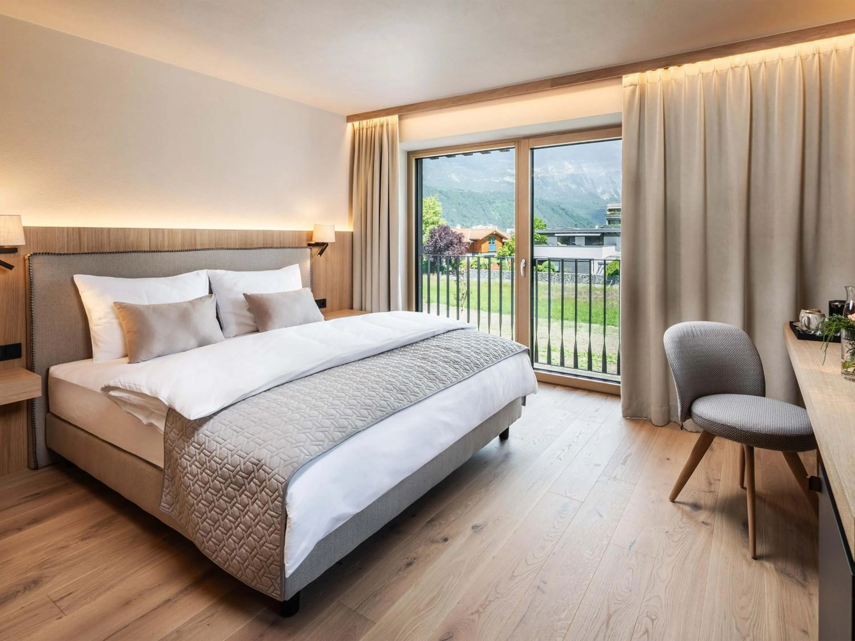 Photo of the whole room, Bed in Schlosshotel Mitterhart