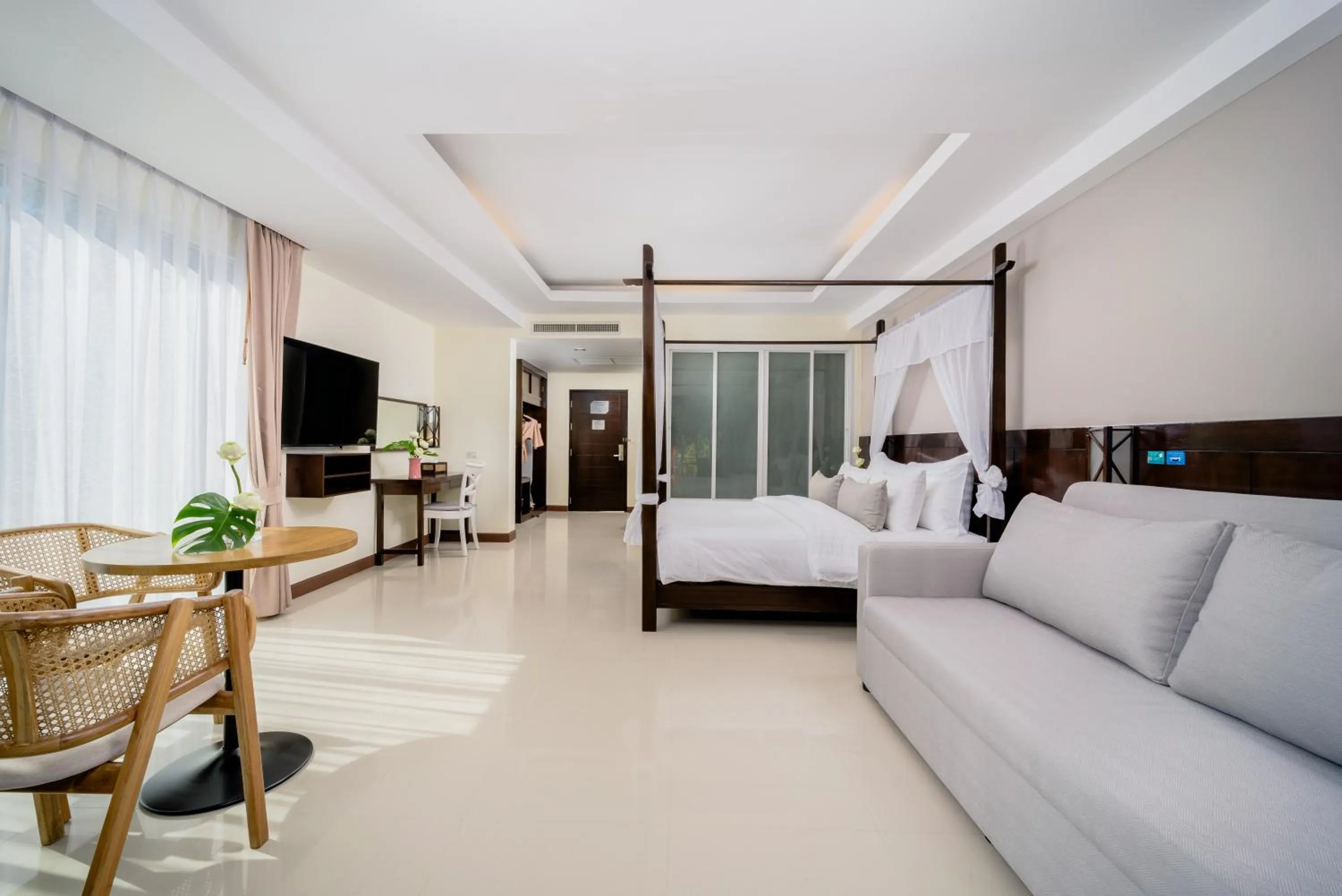 Bed in Railay Princess Resort & Spa