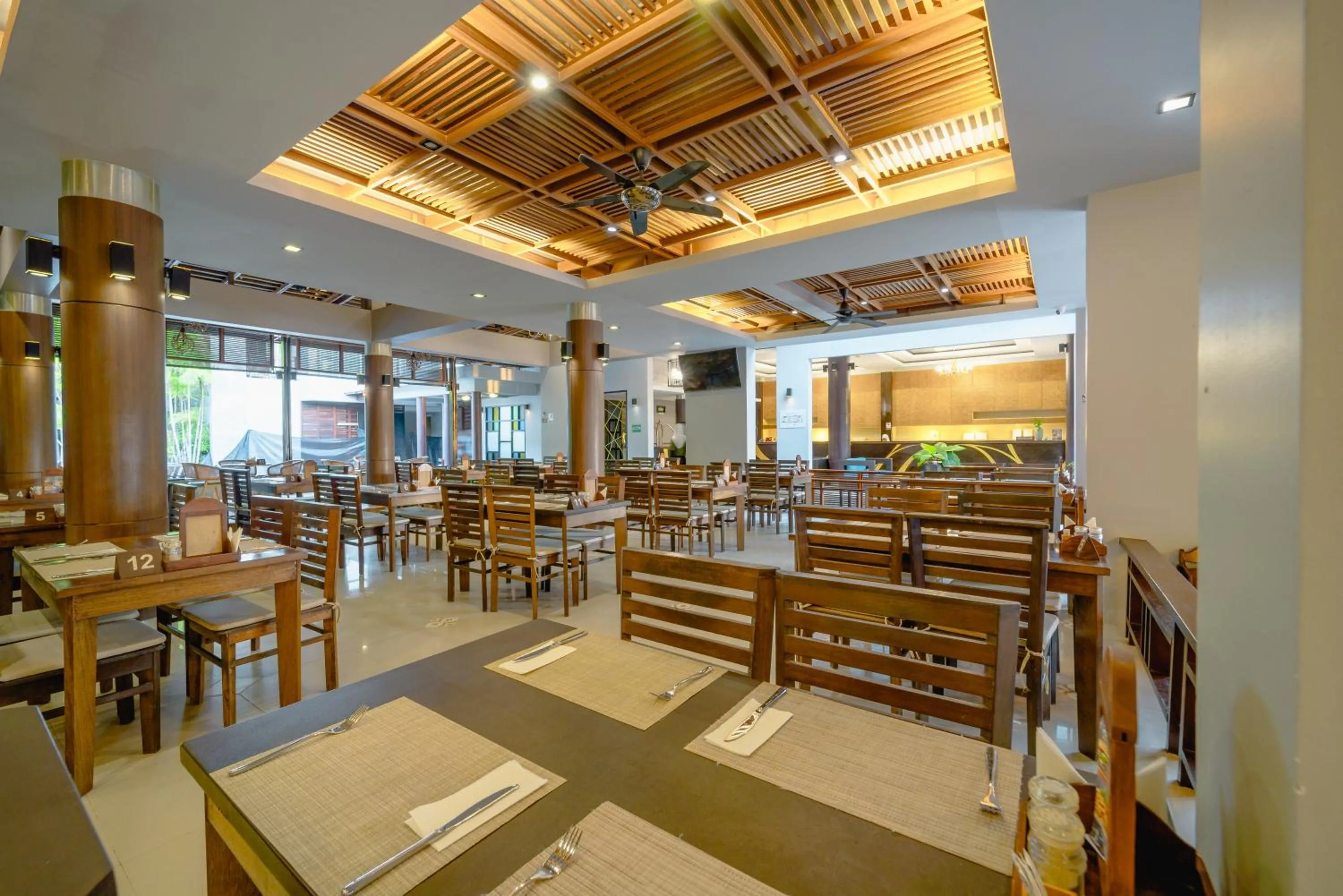 Restaurant/places to eat in Railay Princess Resort & Spa
