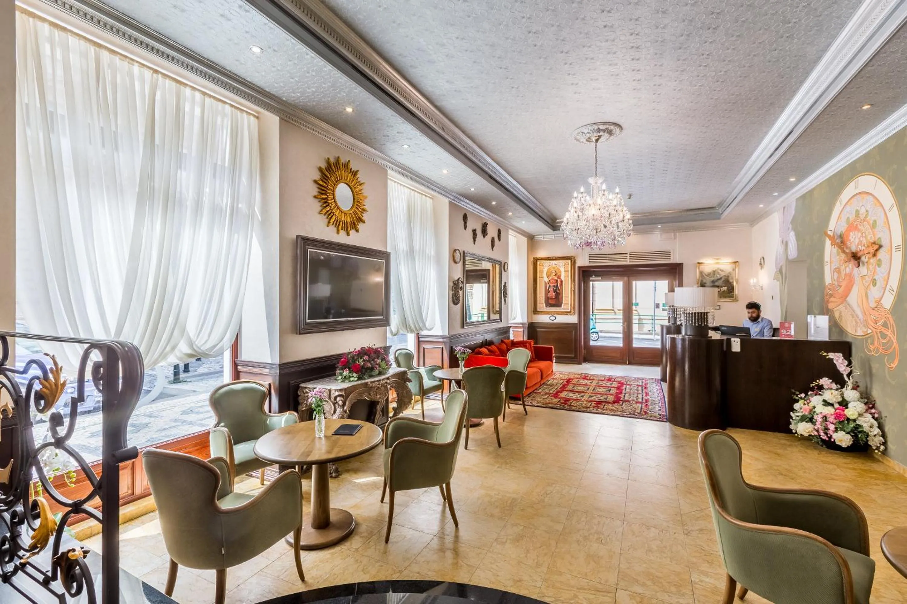 Lobby or reception in Hotel Caruso Old Town