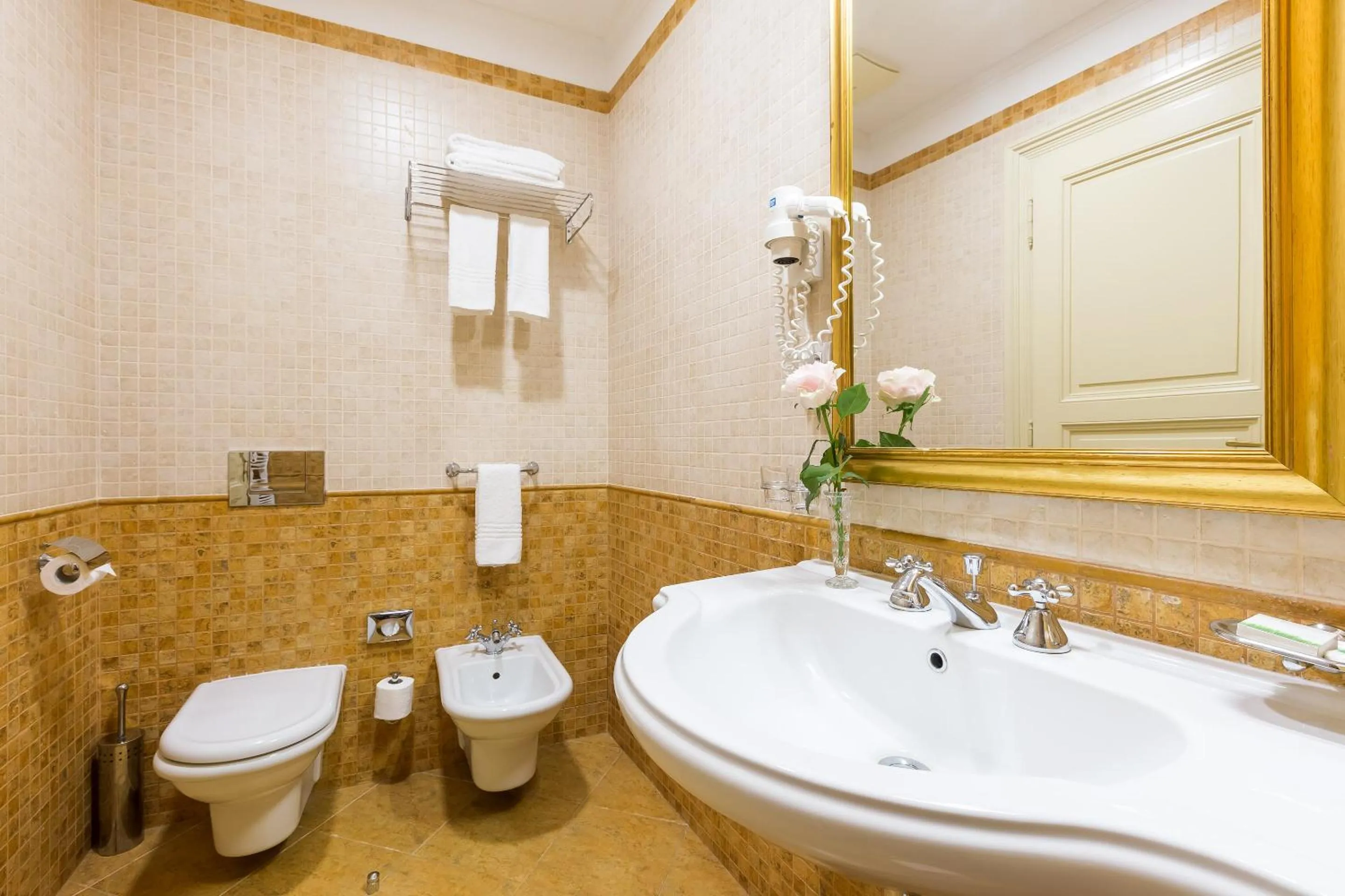 Bathroom in Hotel Caruso Old Town