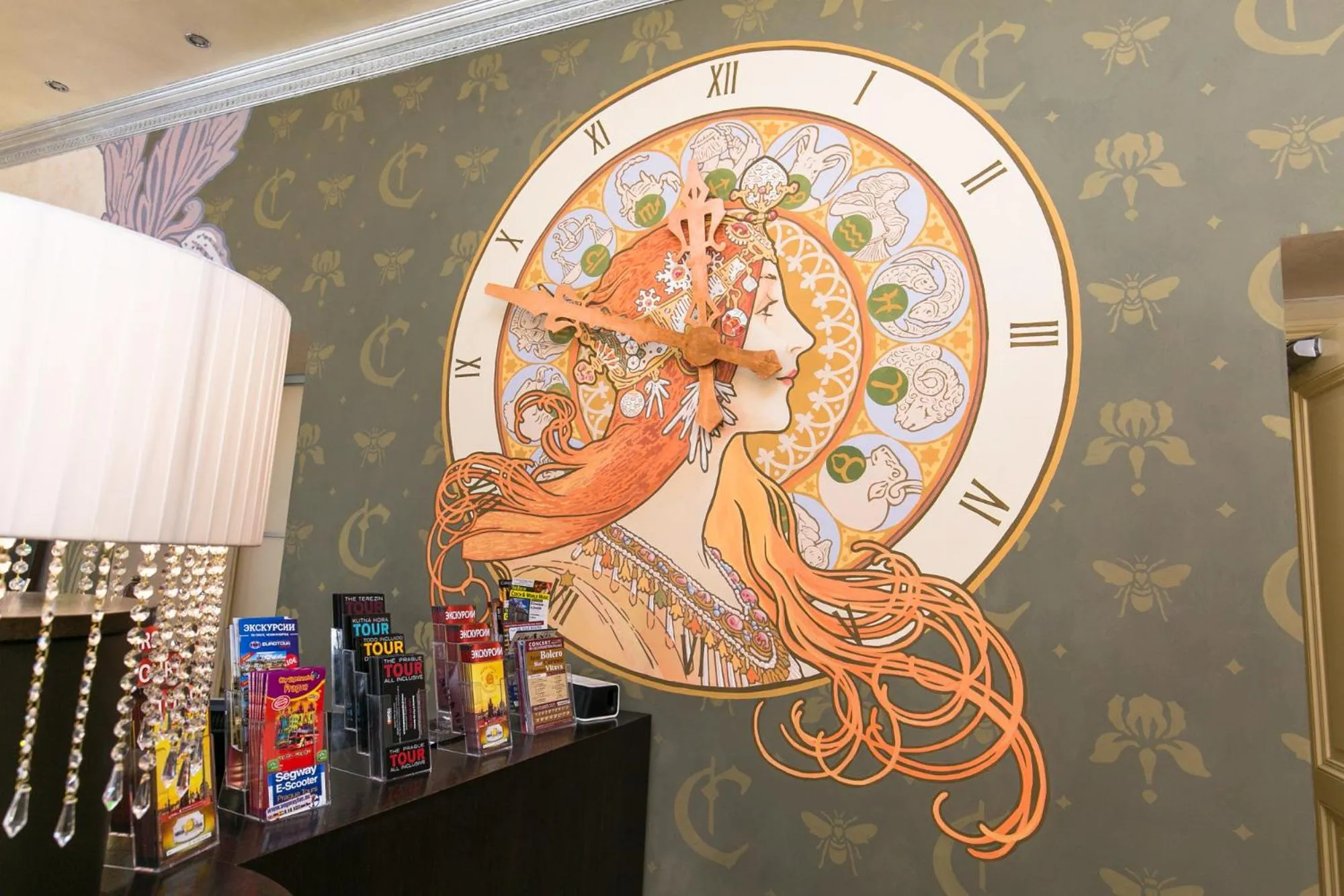 Decorative detail in Hotel Caruso Old Town