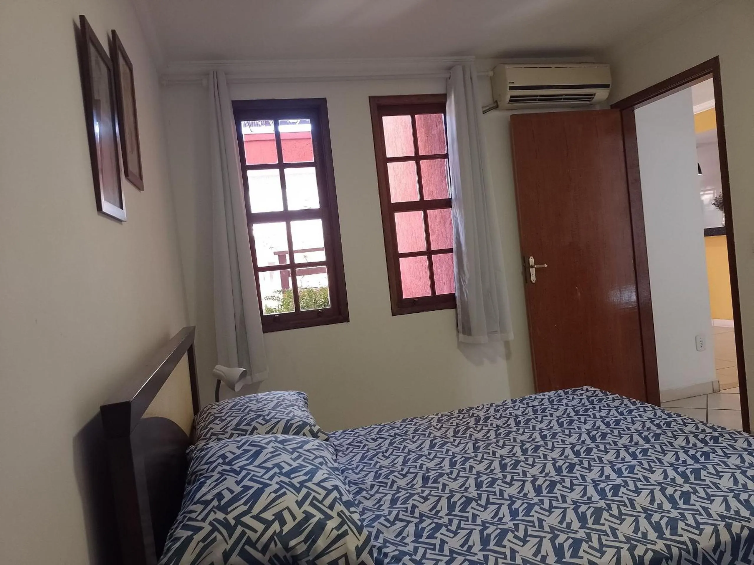 Bedroom, Bed in CONFORT -PRAIA DE DUNAS - (Praia do Forte)-Cabo Frio - Próximo das principais atrações
