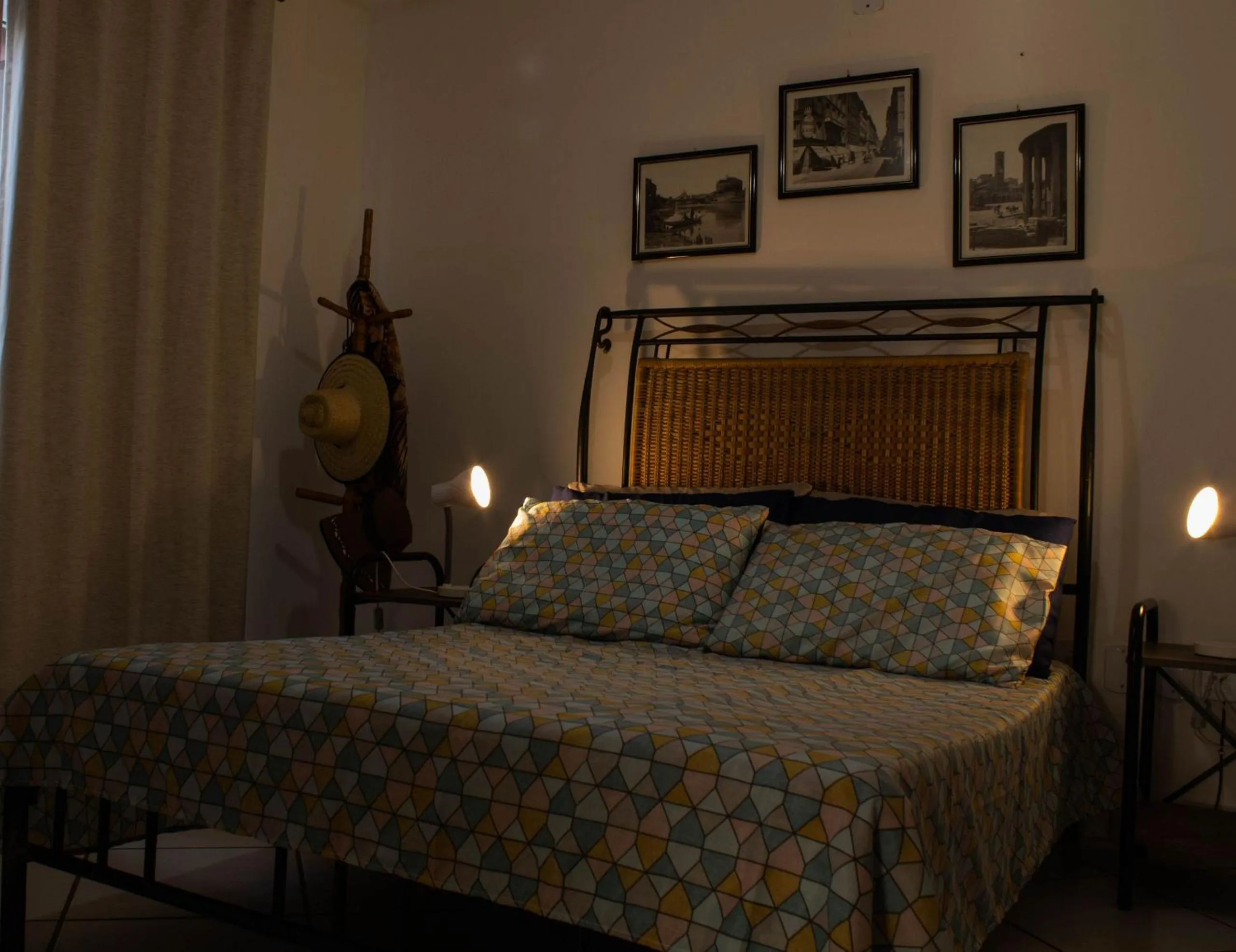 Bedroom, Bed in CONFORT -PRAIA DE DUNAS - (Praia do Forte)-Cabo Frio - Próximo das principais atrações