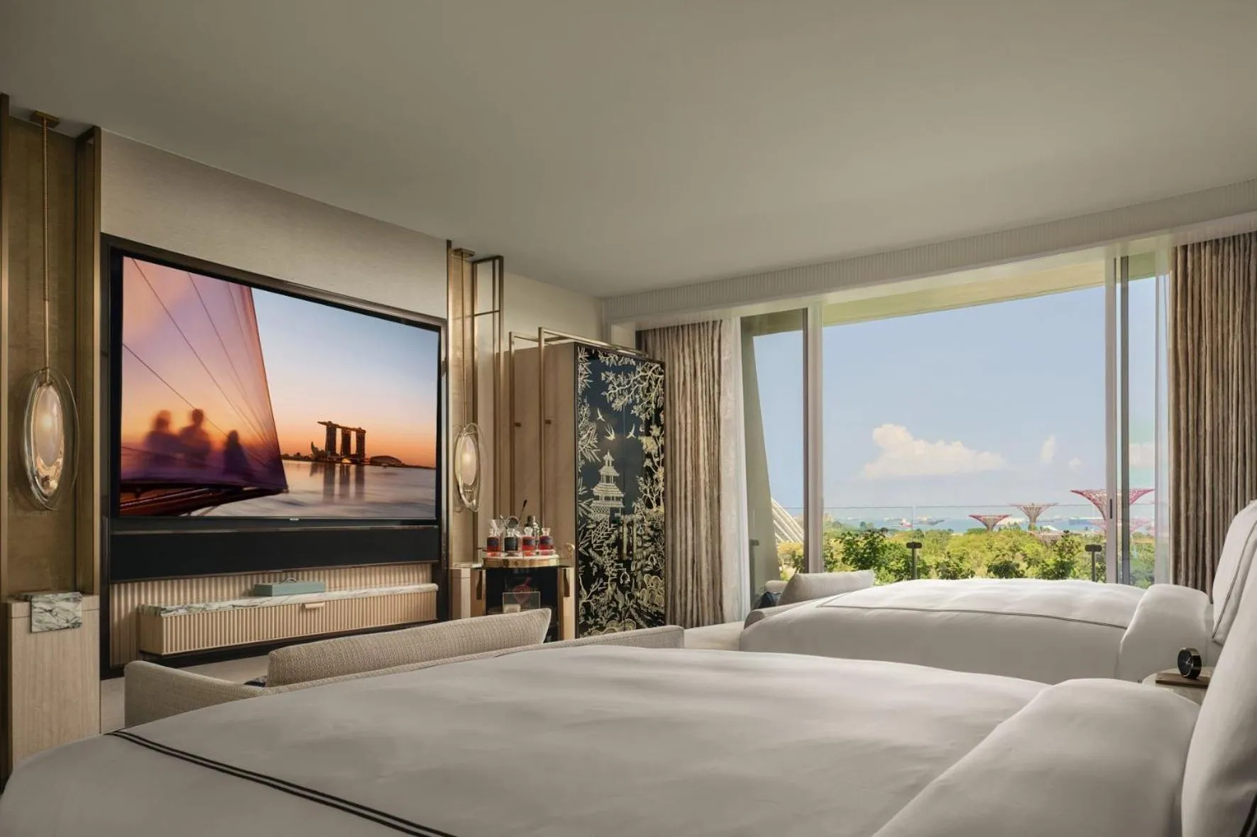 Bedroom, Bed in Marina Bay Sands
