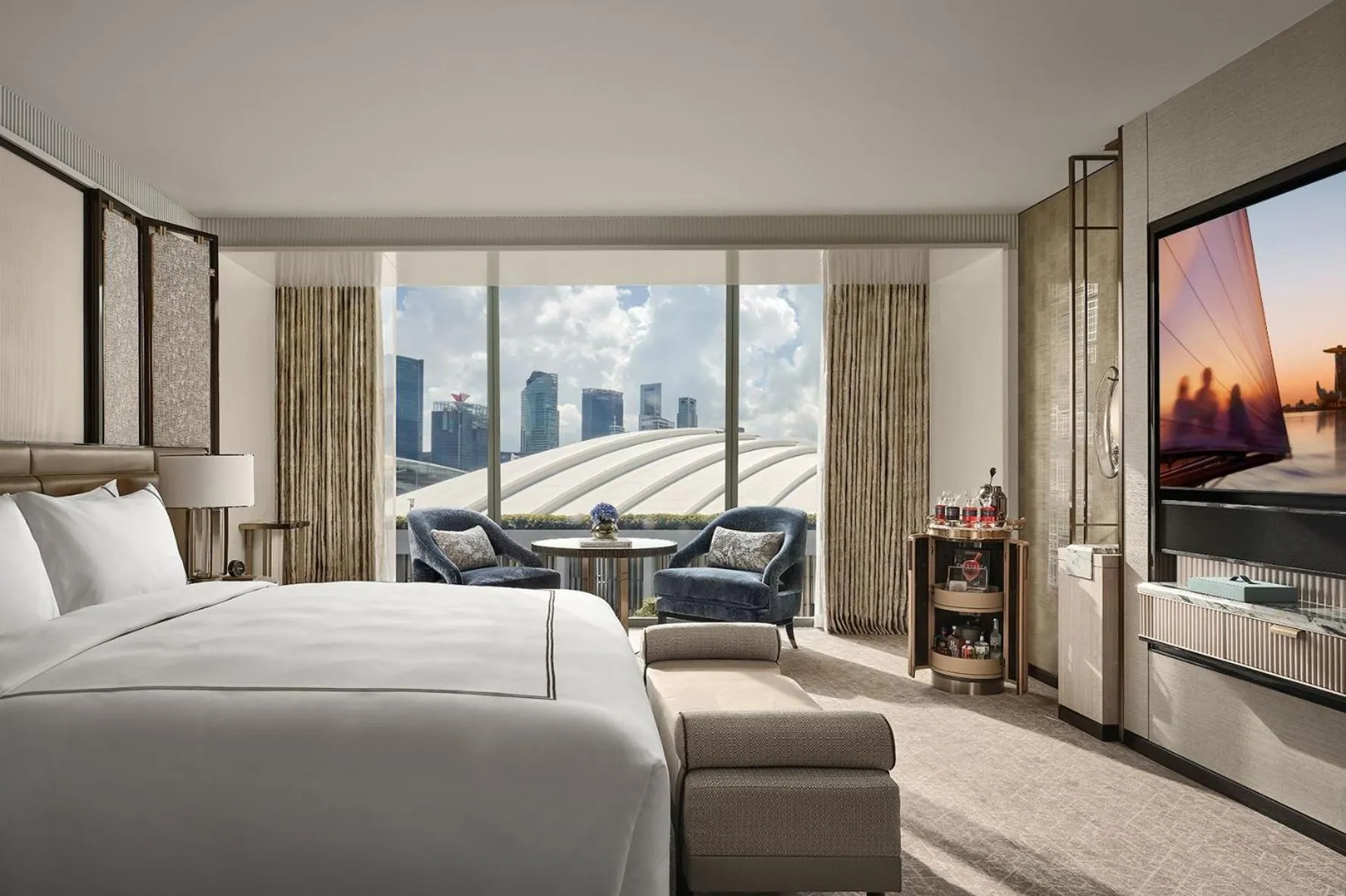 Bedroom, Bed in Marina Bay Sands