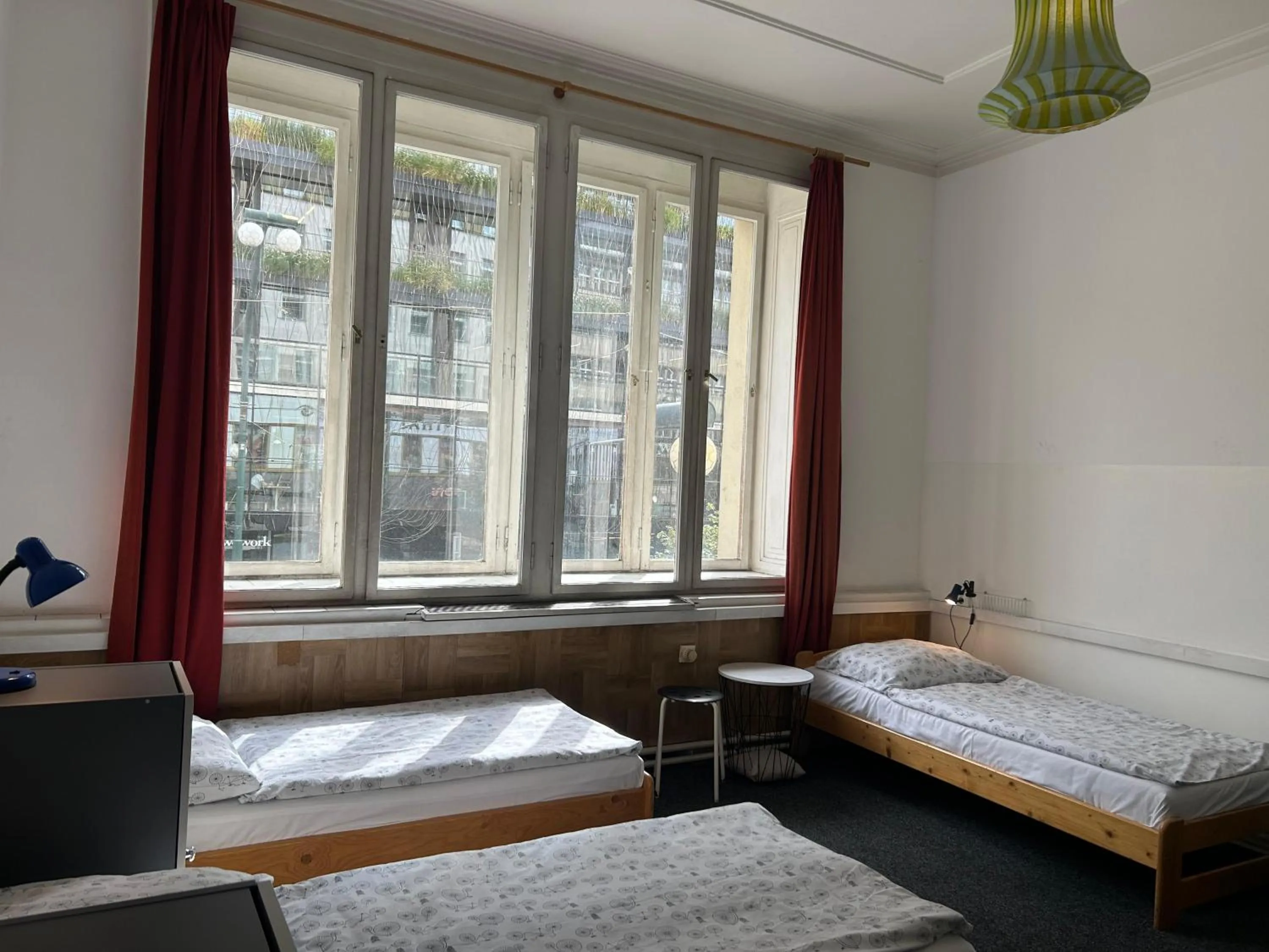 Bed in Hostel Downtown