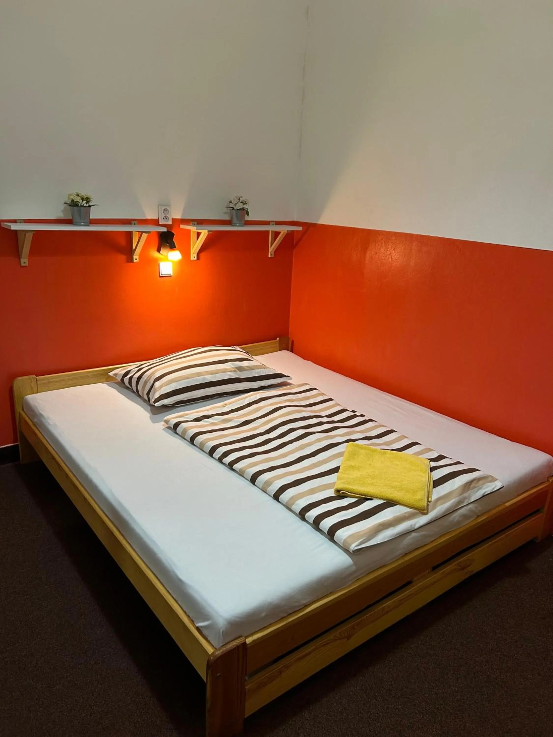 Bed in Hostel Downtown