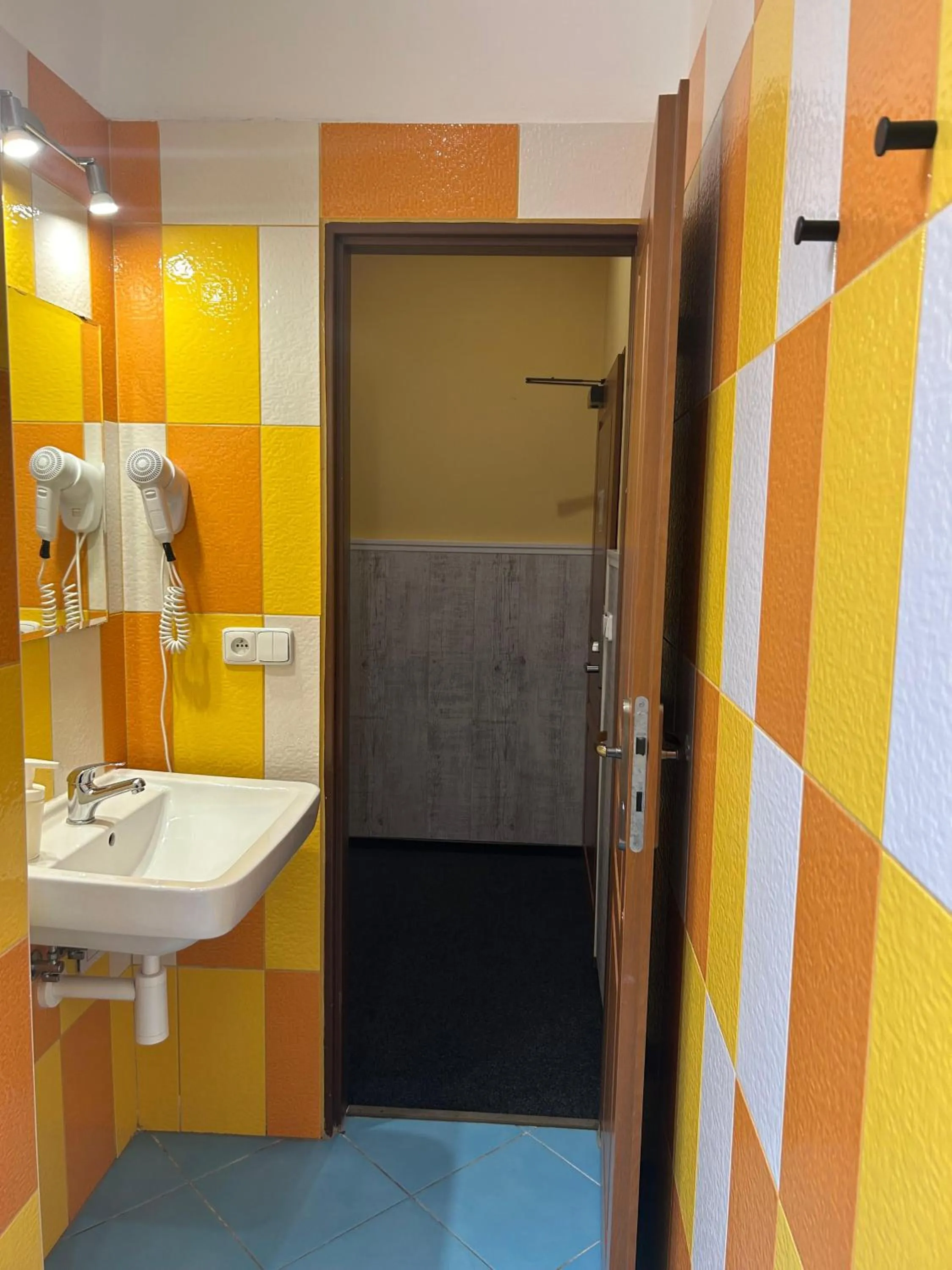 Bathroom in Hostel Downtown